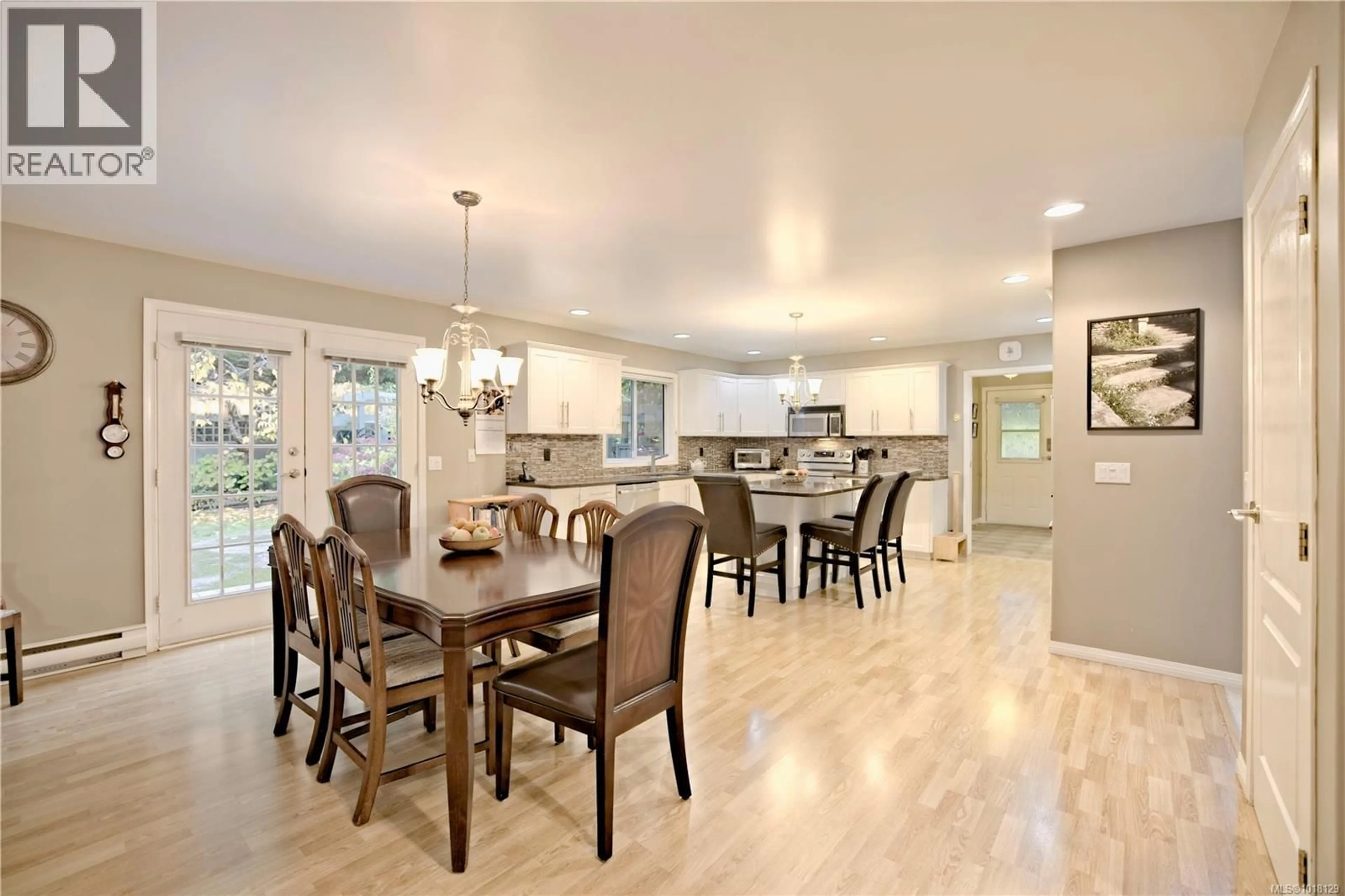 Open concept kitchen, unknown for 178 ELIZABETH DRIVE, Salt Spring British Columbia V8K1H8