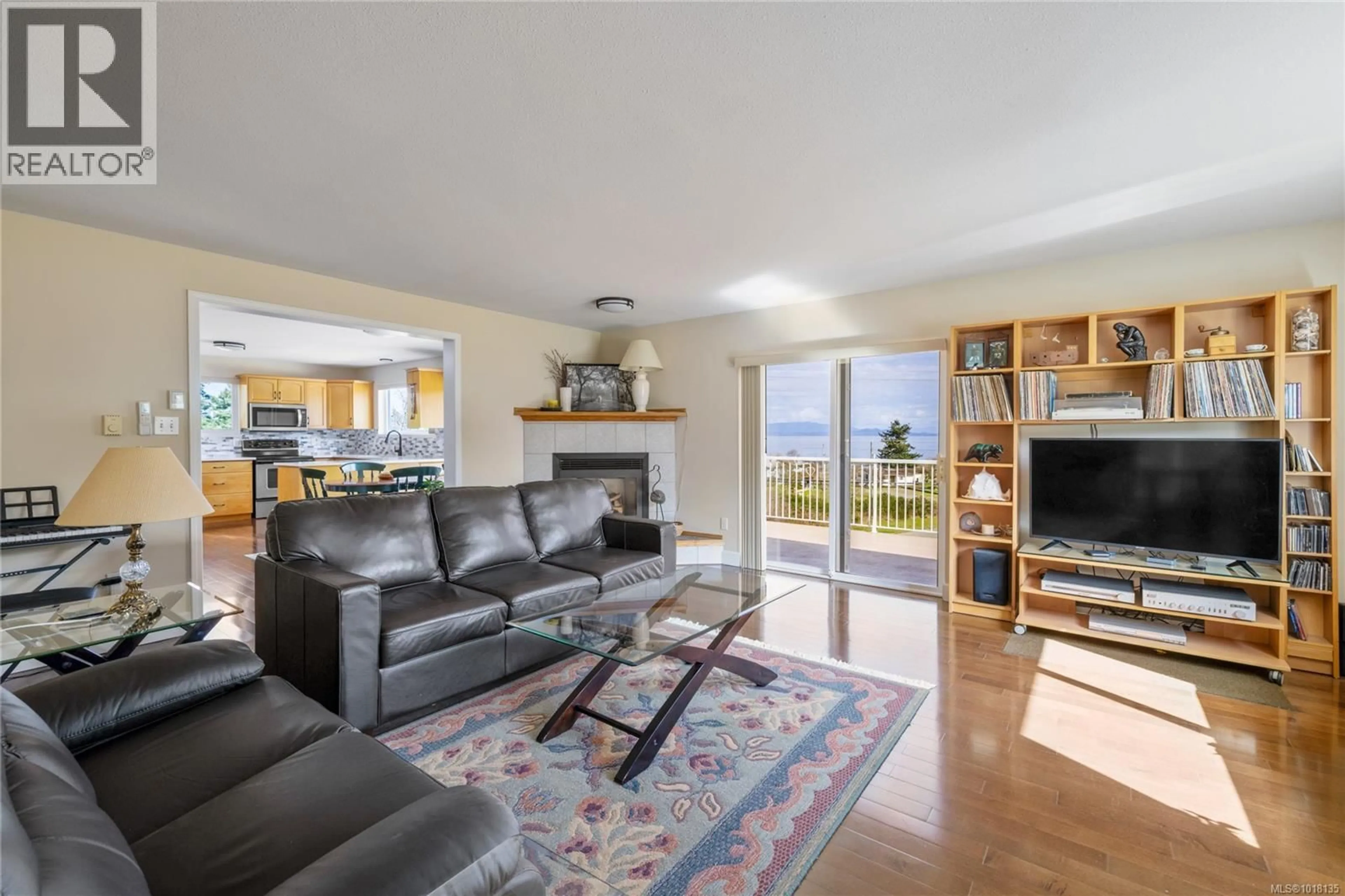 Living room with furniture, unknown for 3021 RAYMUR PLACE, Qualicum Beach British Columbia V9K2N9