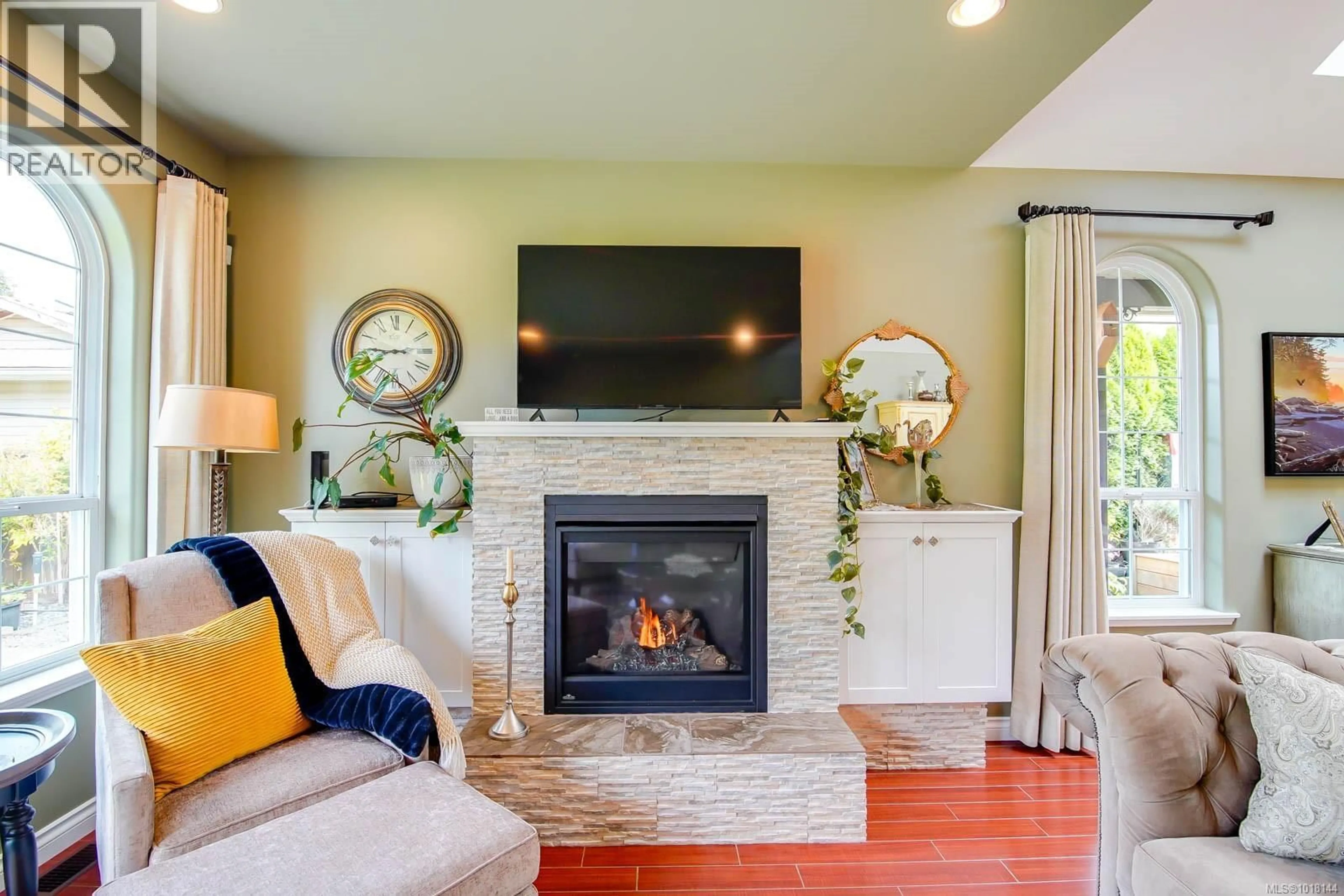 Living room with furniture, unknown for 4025 SHAUGHNESSY STREET, Port Alberni British Columbia V9Y6E4
