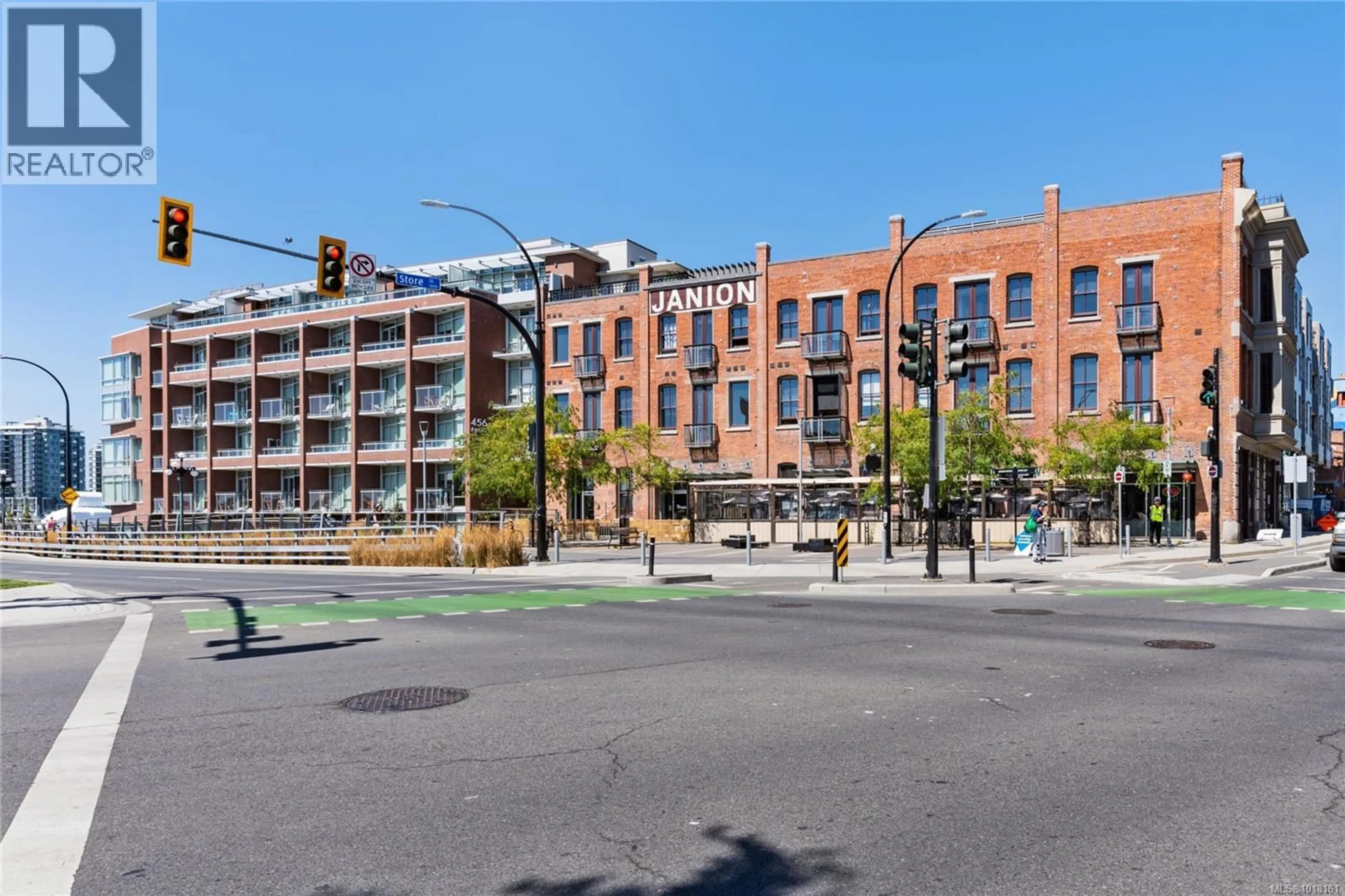 Patio, street for 211 - 456 PANDORA AVENUE, Victoria British Columbia V8W0E3