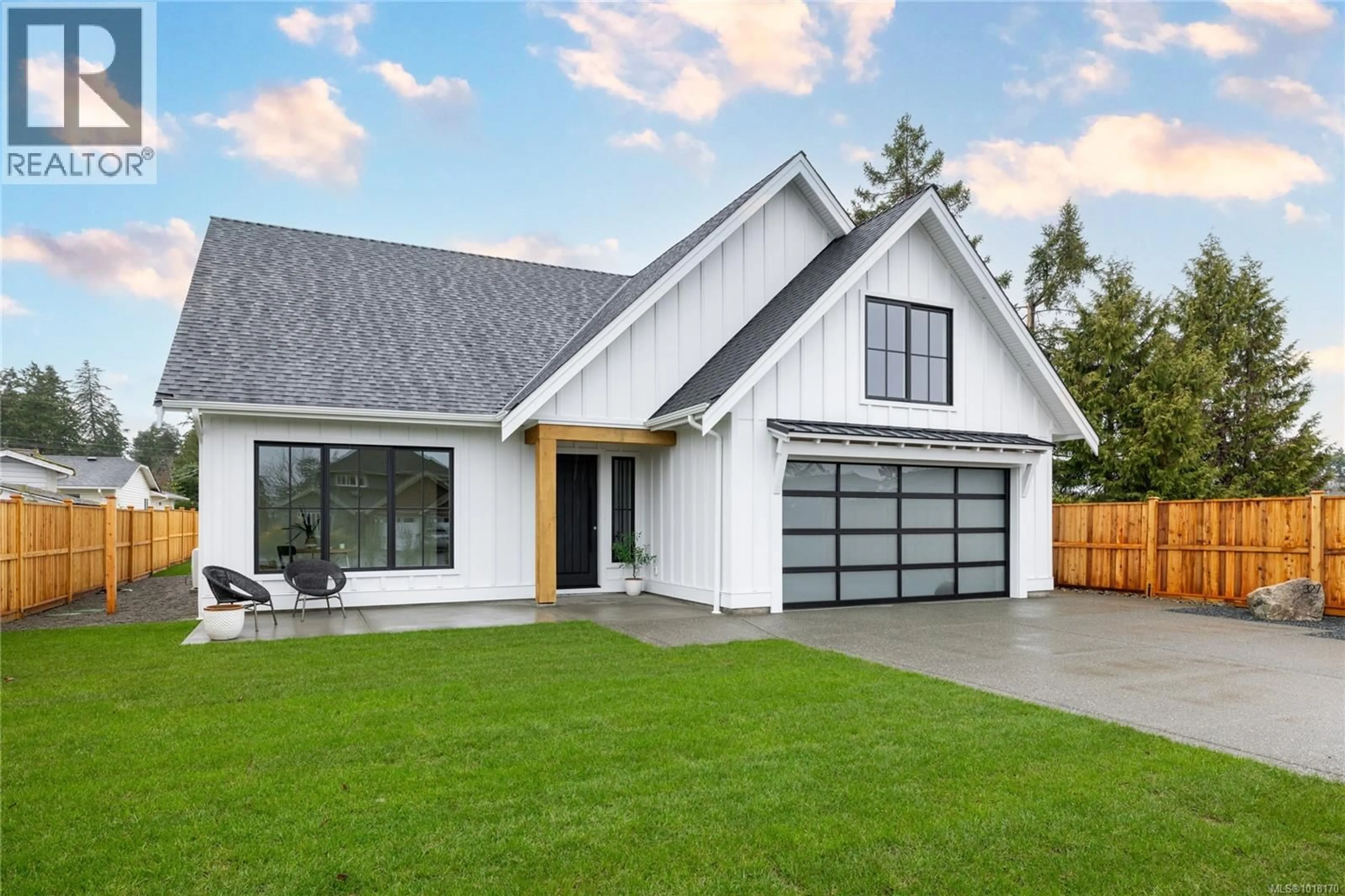 Home with vinyl exterior material, street for 327 WISTERIA STREET, Parksville British Columbia V9P1E1