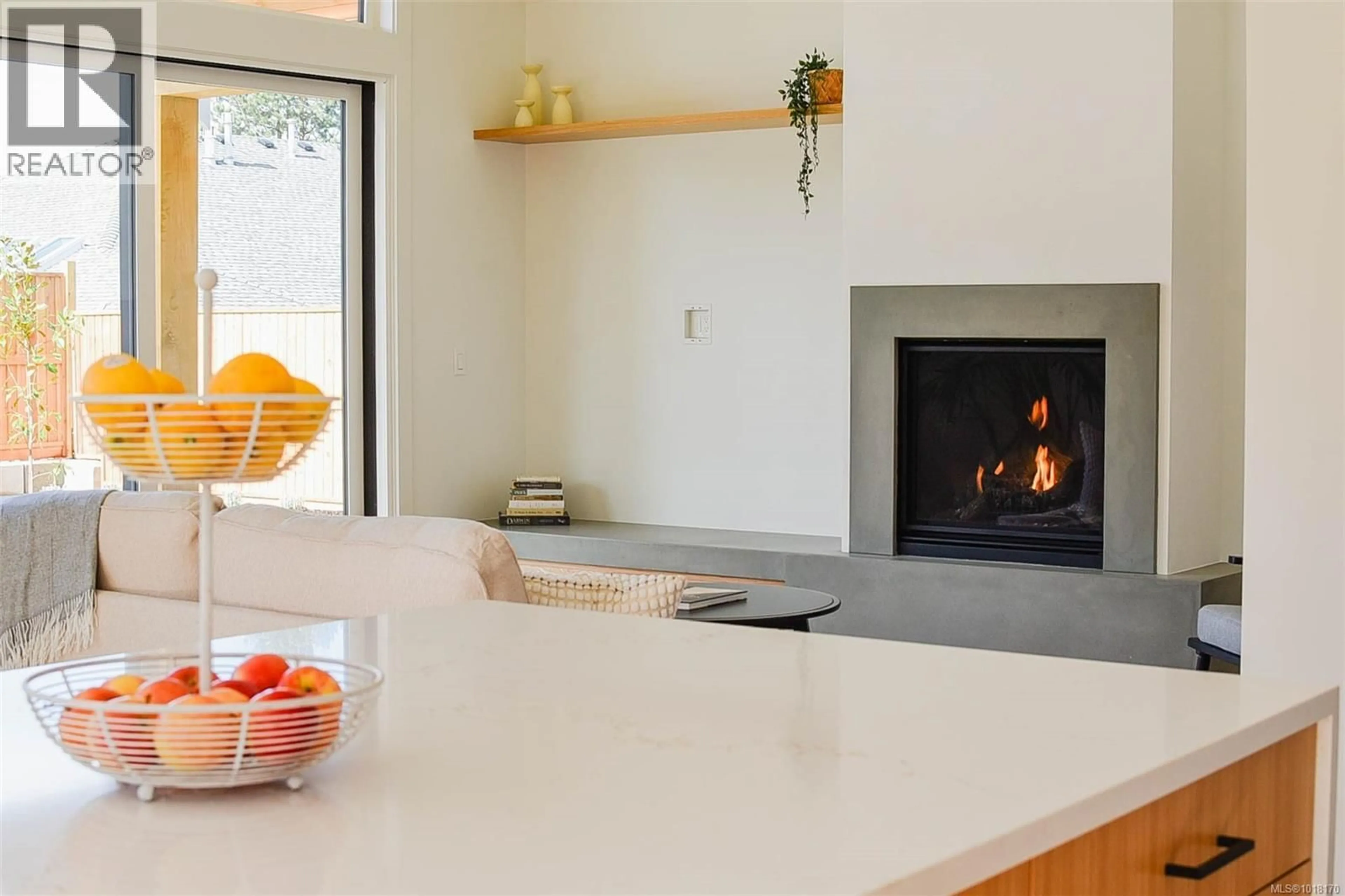 Open concept kitchen, ceramic/tile floor for 327 WISTERIA STREET, Parksville British Columbia V9P1E1