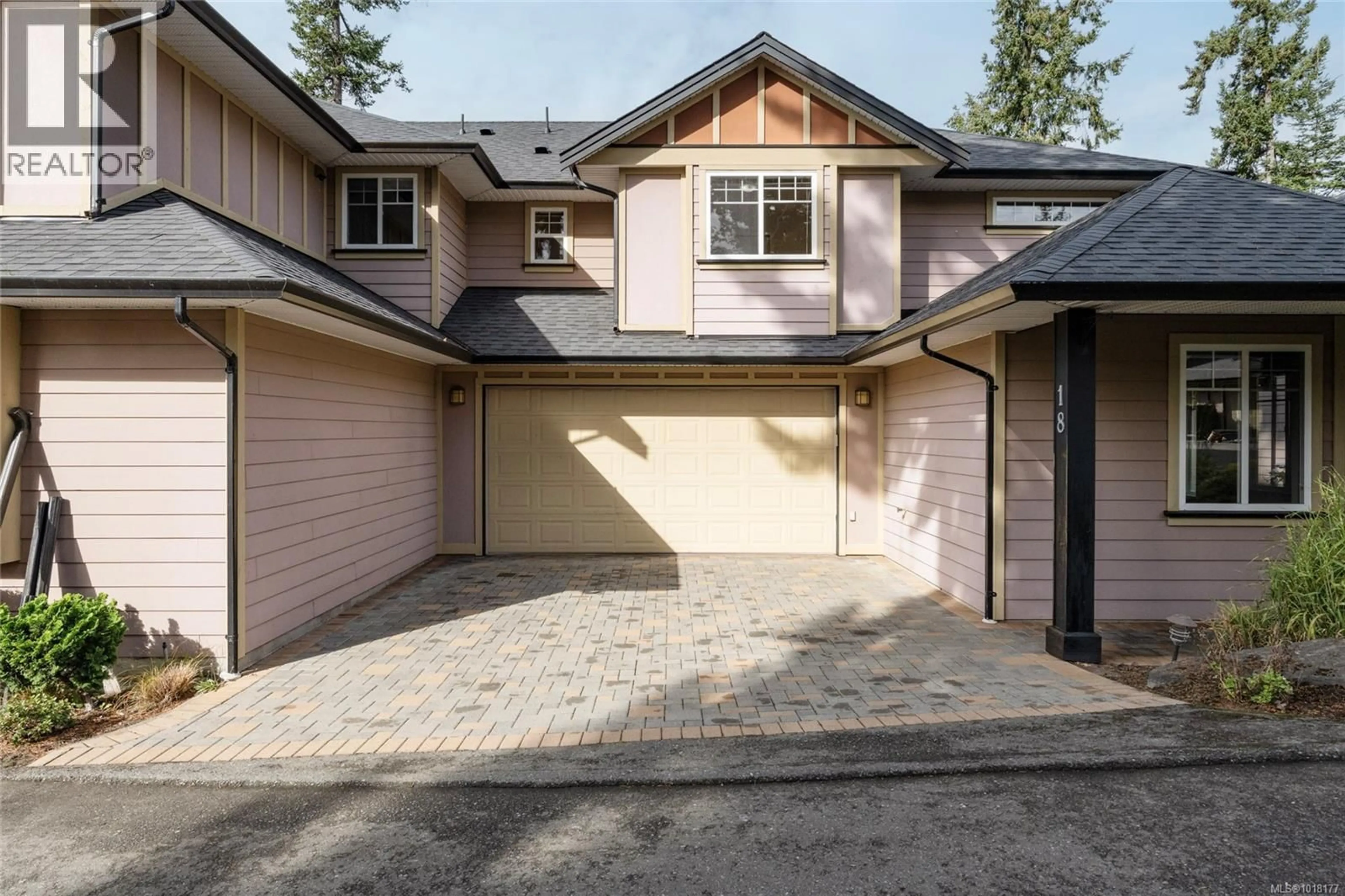 Unknown for 18 - 15 HELMCKEN ROAD, View Royal British Columbia V8Z5G5