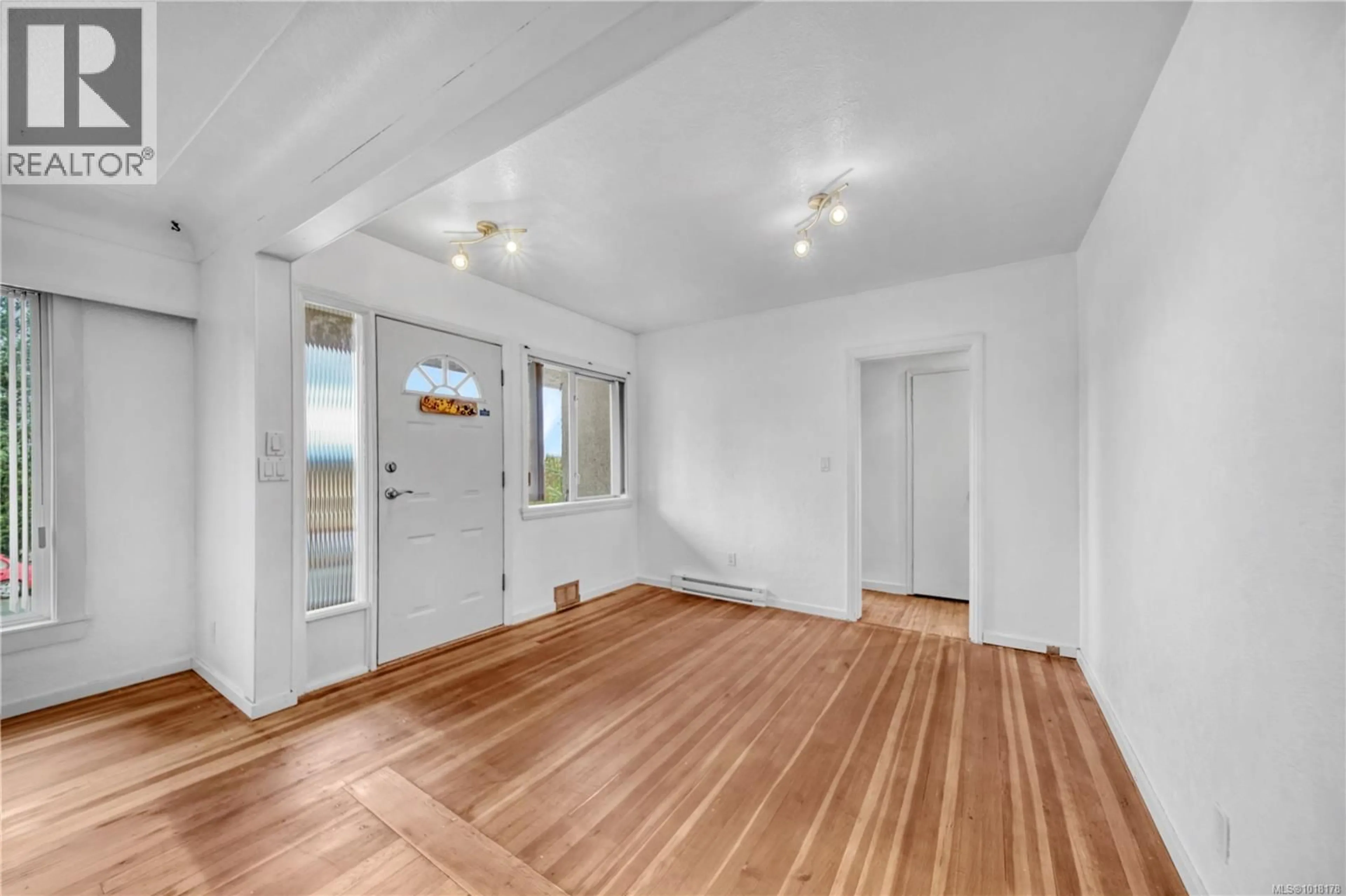 Indoor entryway for 3543 7TH AVENUE, Port Alberni British Columbia V9Y4N5