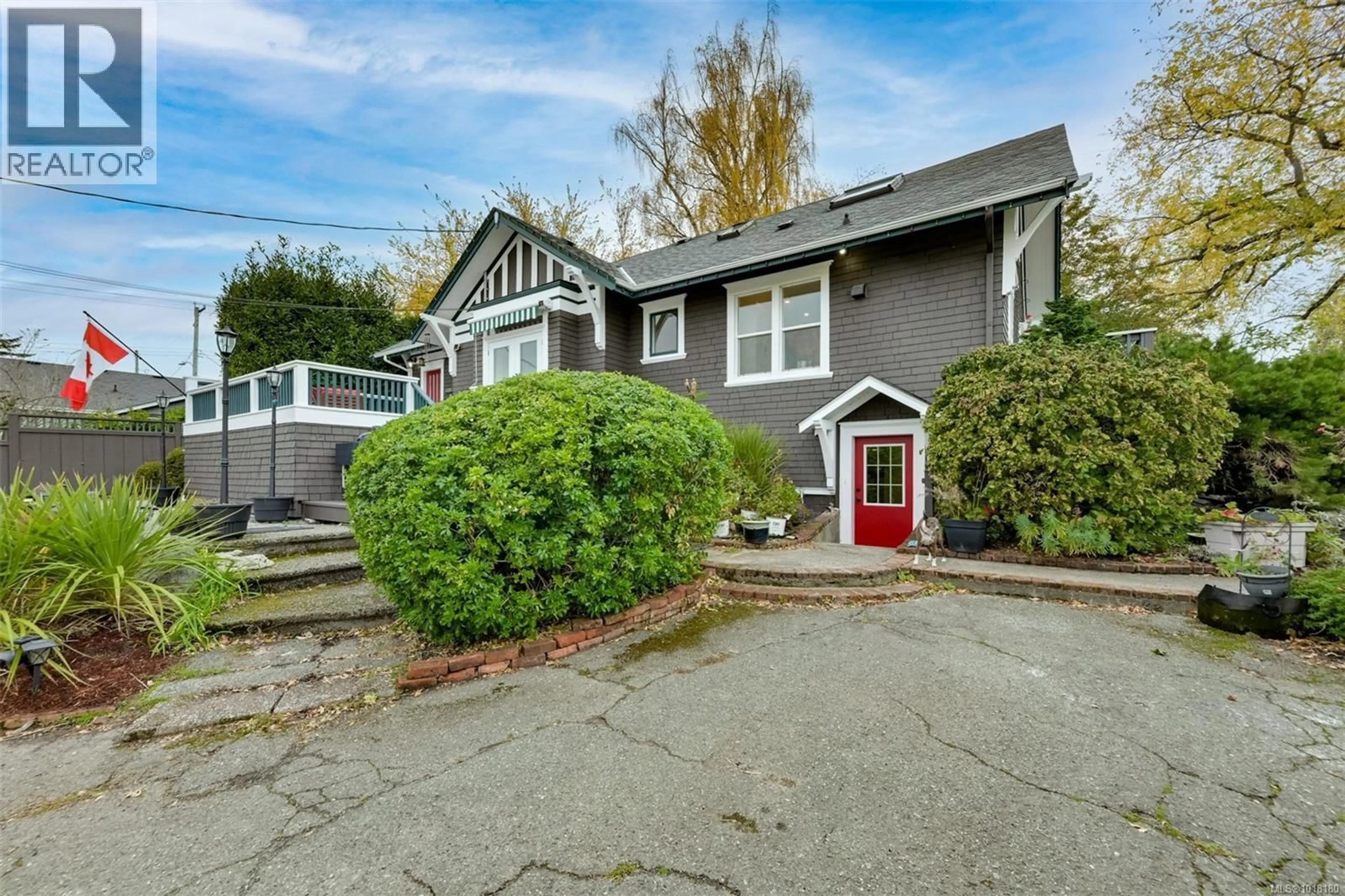 A pic from outside/outdoor area/front of a property/back of a property/a pic from drone, street for 3291 CEDAR HILL ROAD, Saanich British Columbia V8P3Y5