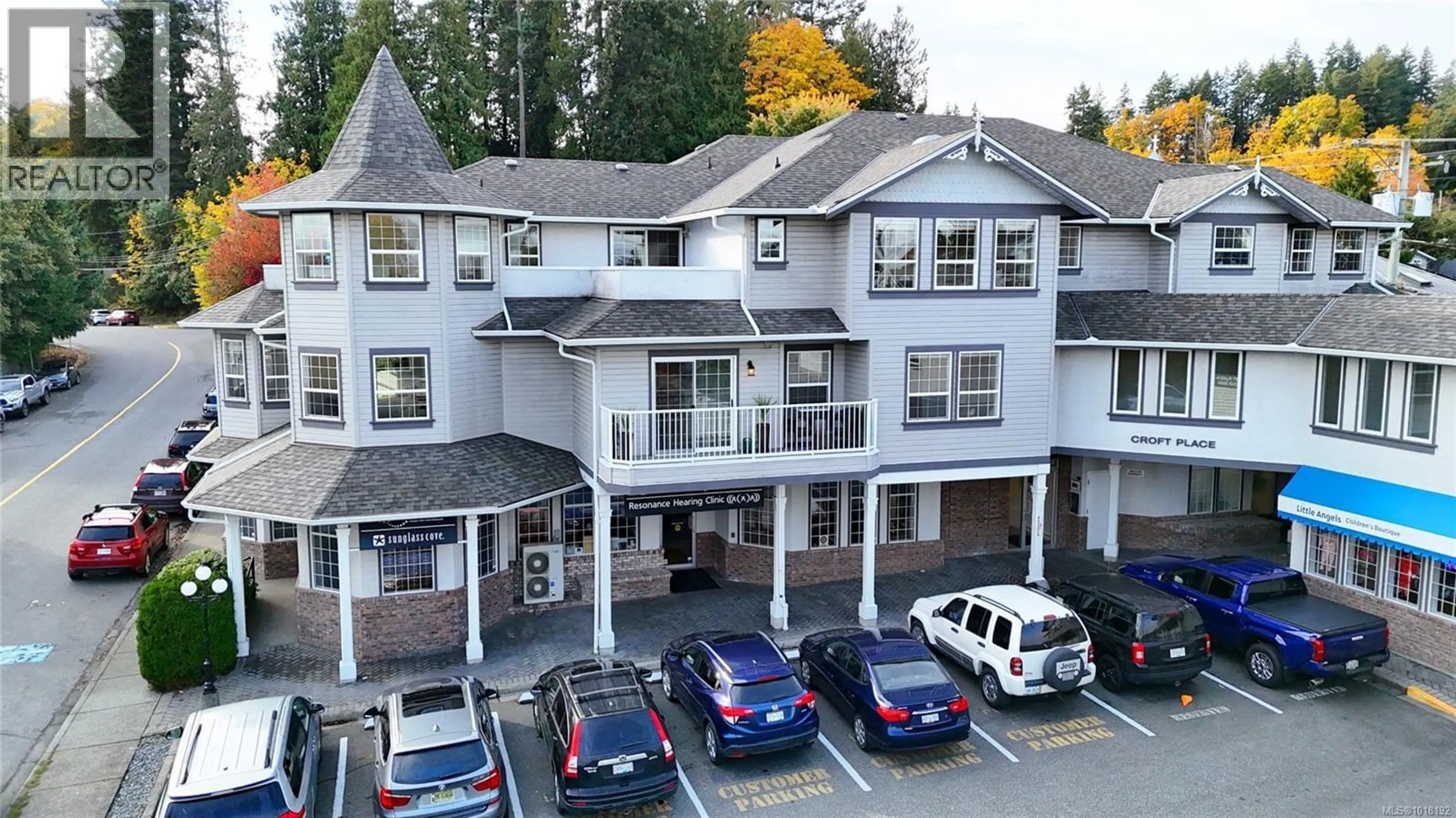 A pic from outside/outdoor area/front of a property/back of a property/a pic from drone, unknown for 202 - 9844 CROFT STREET, Chemainus British Columbia V0R1K0