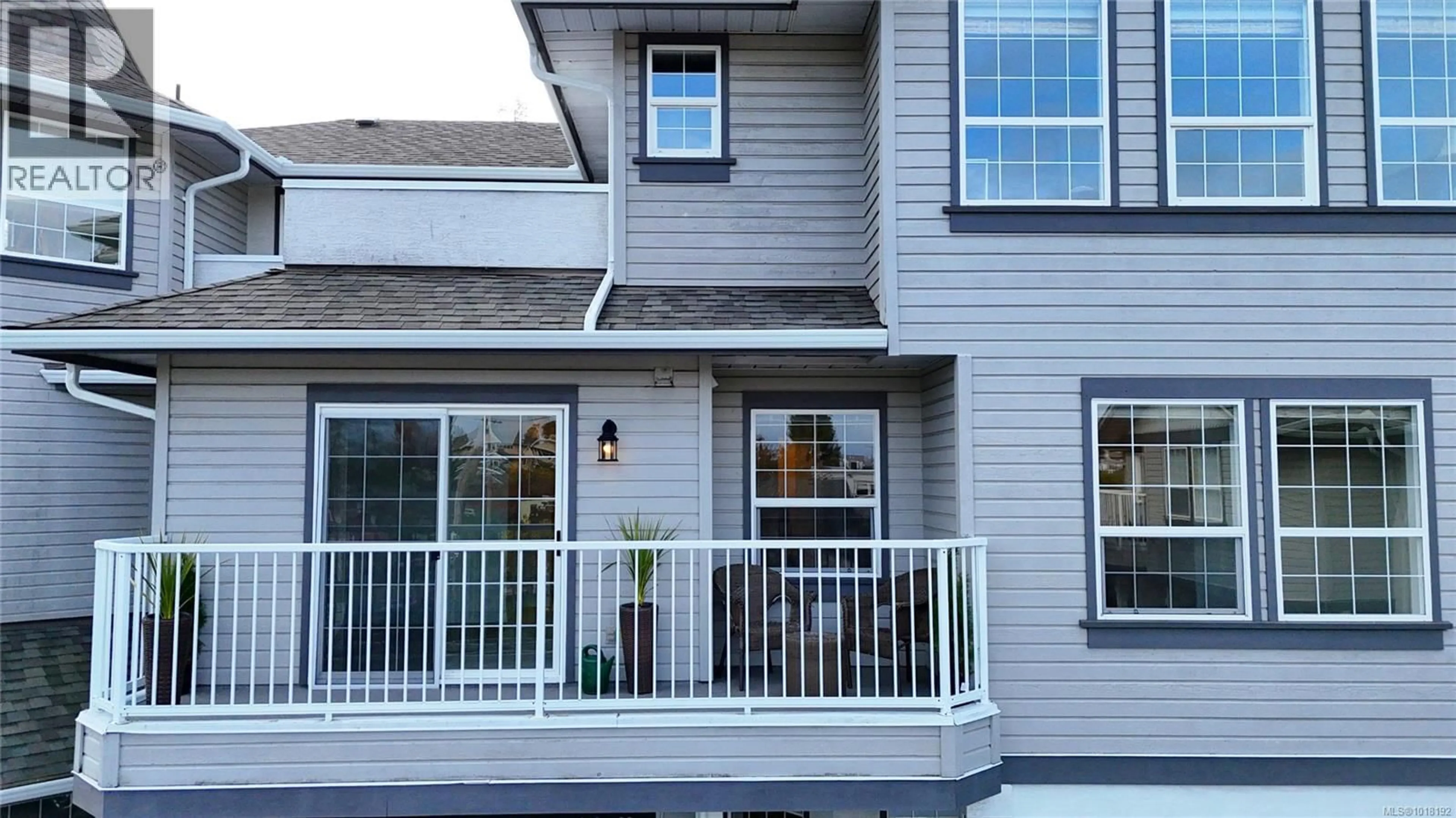 Home with vinyl exterior material, street for 202 - 9844 CROFT STREET, Chemainus British Columbia V0R1K0