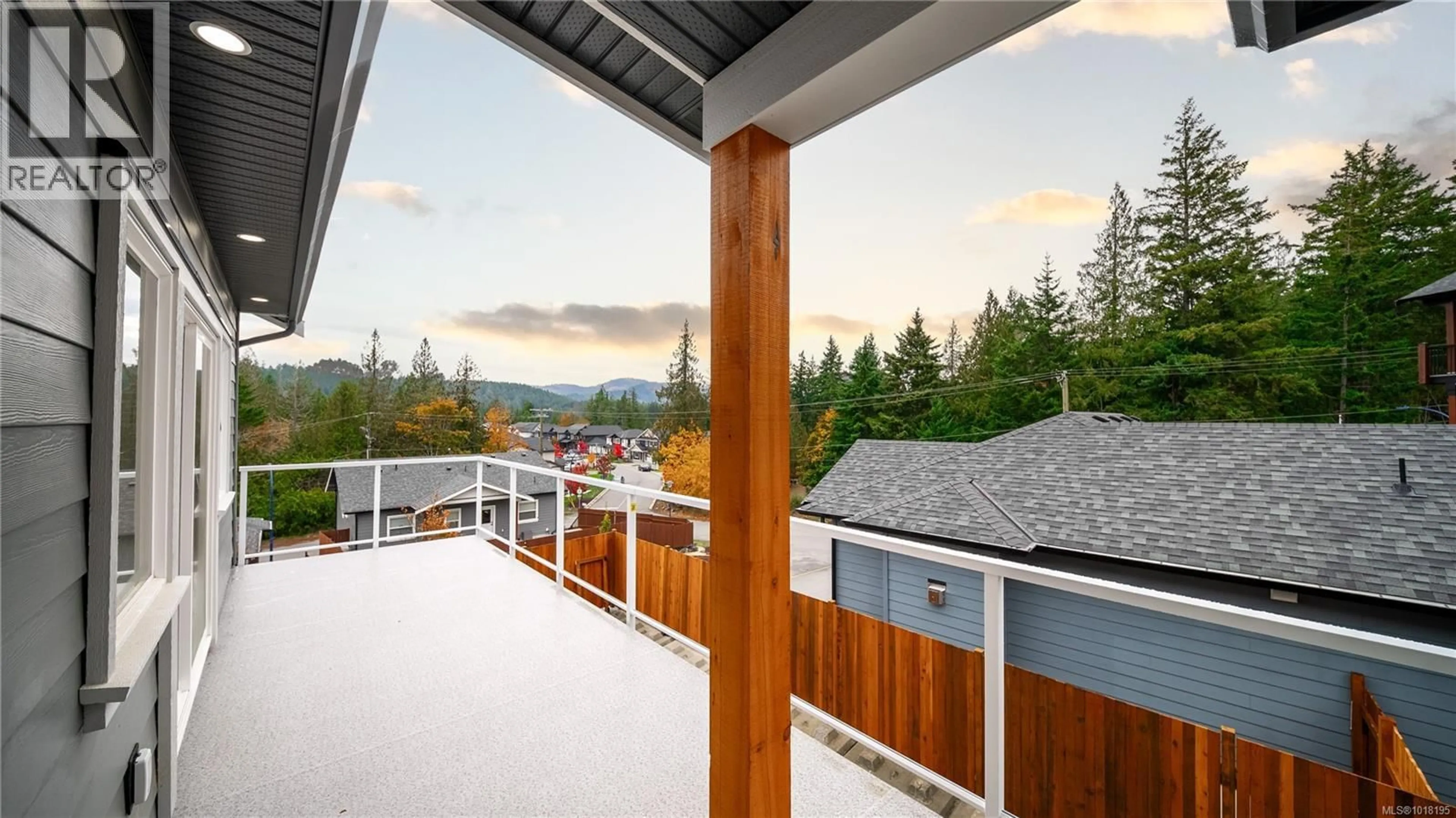Patio, mountain view for 858 TOMACK LOOP, Langford British Columbia V9C3X3