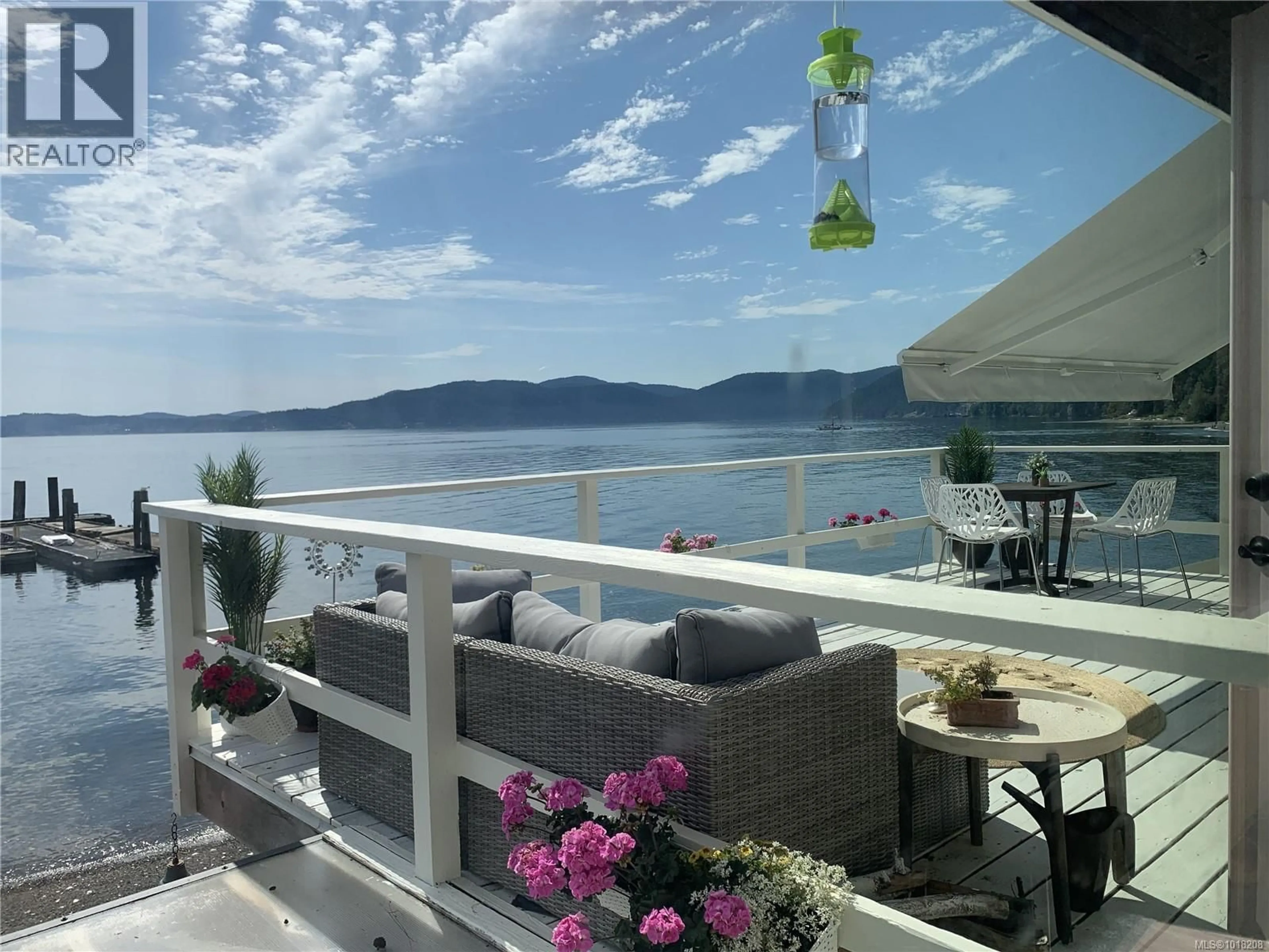 Balcony in the apartment, water/lake/river/ocean view for 12 - 1723 SANDY BEACH ROAD, Mill Bay British Columbia V0R2P4