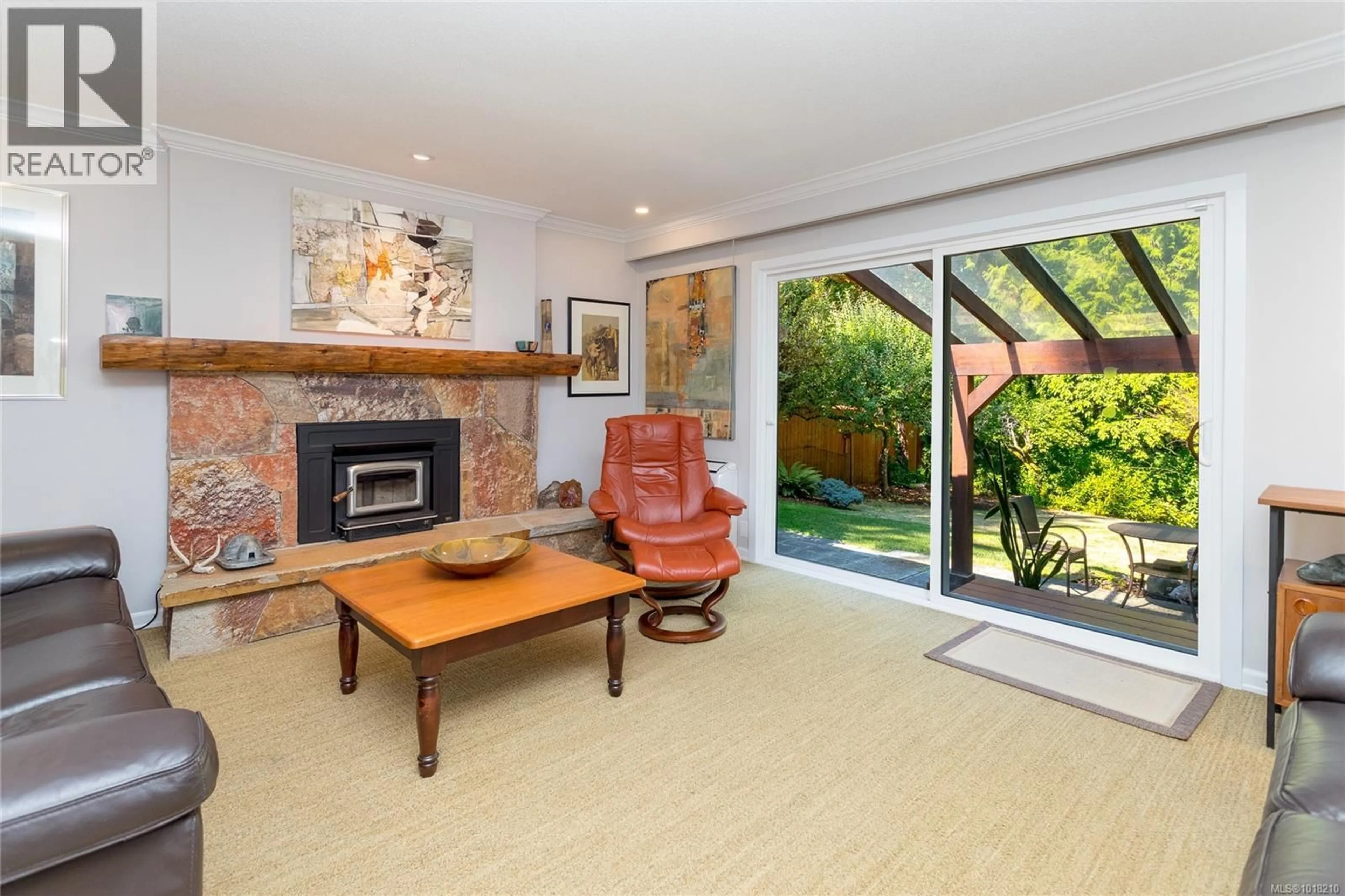 Living room with furniture, unknown for 1215 BRAITHWAITE DRIVE, Cobble Hill British Columbia V8H0G3