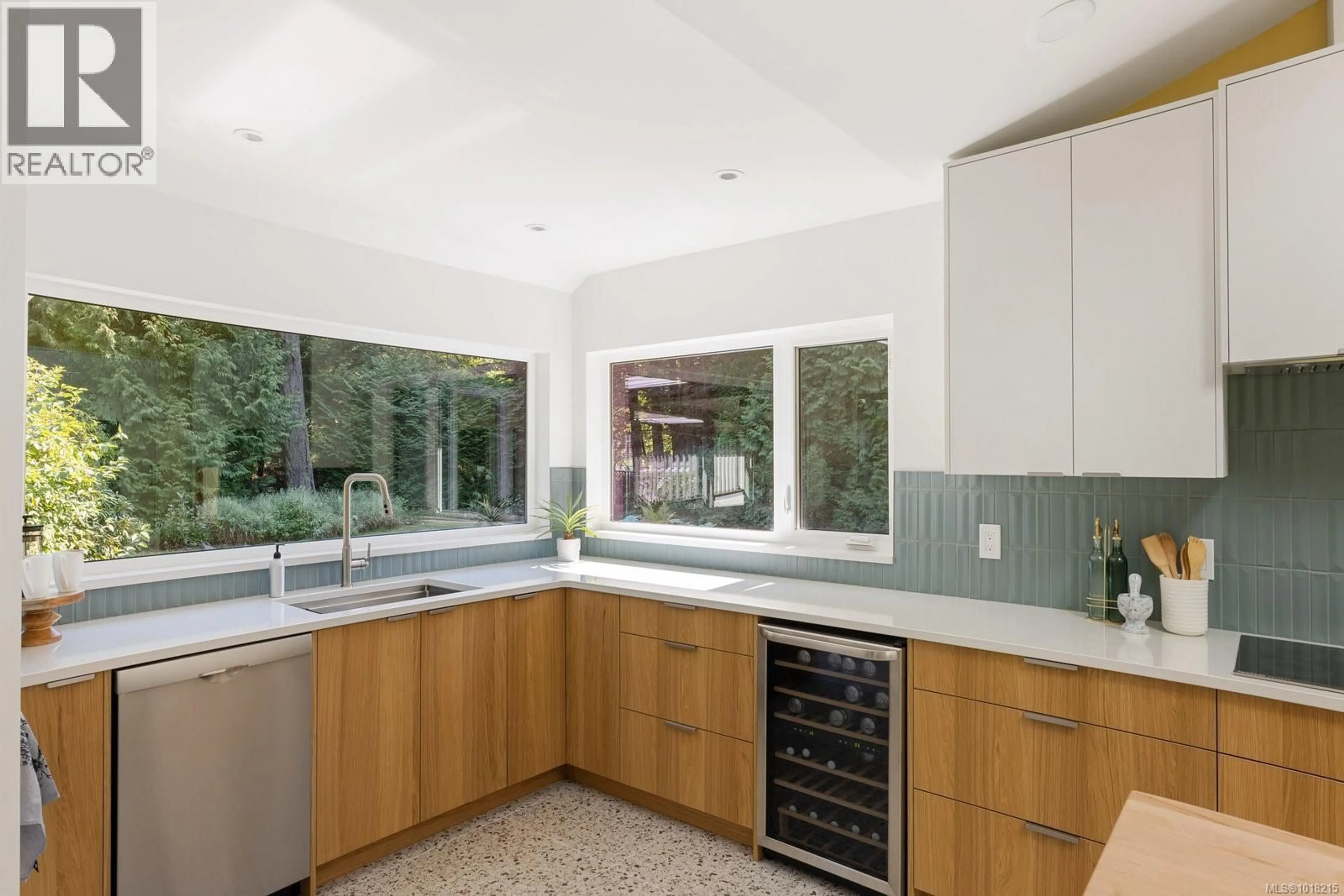 Contemporary kitchen, ceramic/tile floor for 2693 MACDONALD DRIVE EAST, Saanich British Columbia V8N1Y1