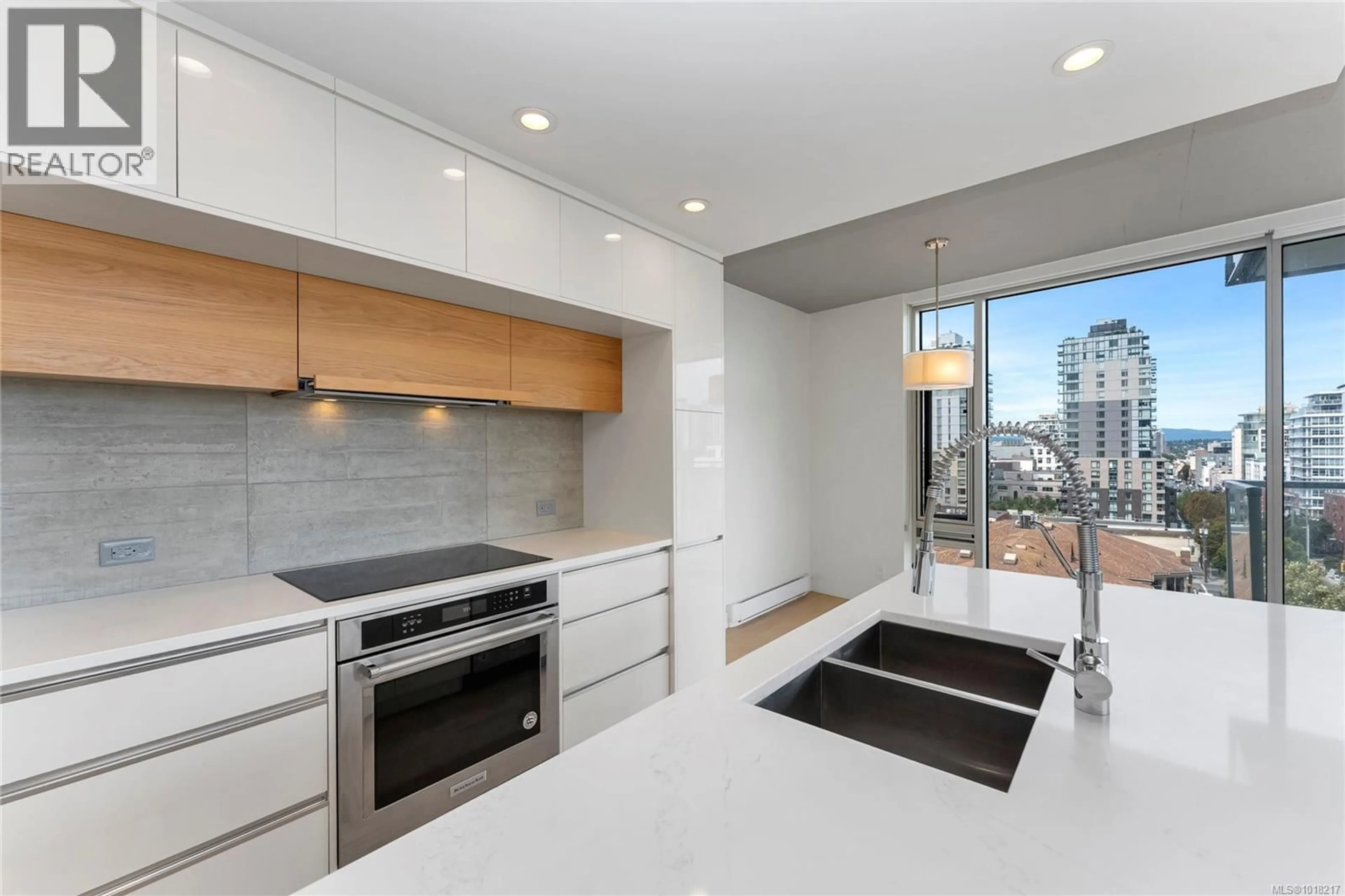 Unknown for 804 - 989 JOHNSON STREET, Victoria British Columbia V8V0E3