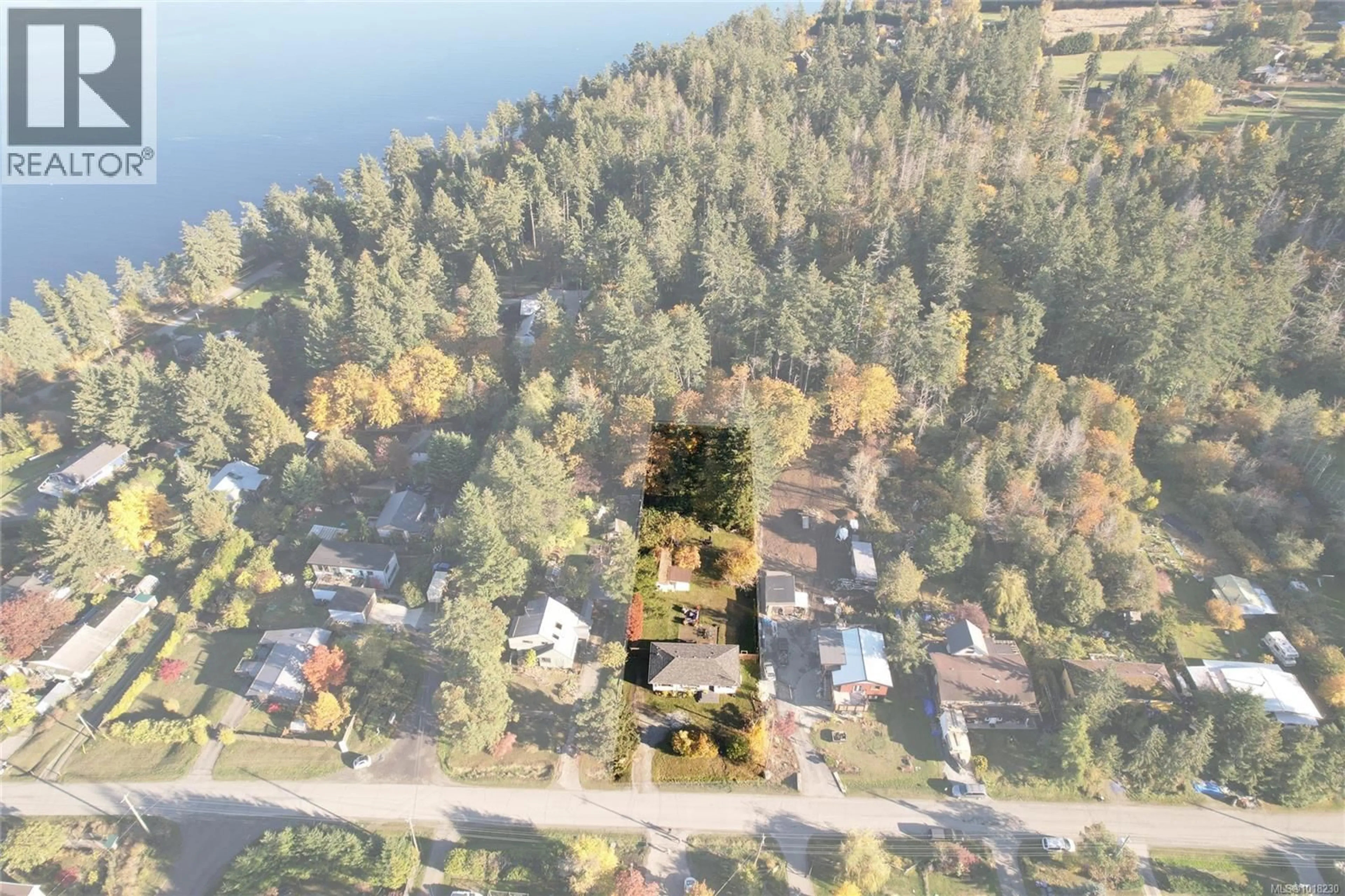 A pic from outside/outdoor area/front of a property/back of a property/a pic from drone, water/lake/river/ocean view for 273 MALIVIEW DRIVE, Salt Spring British Columbia V8K1B1
