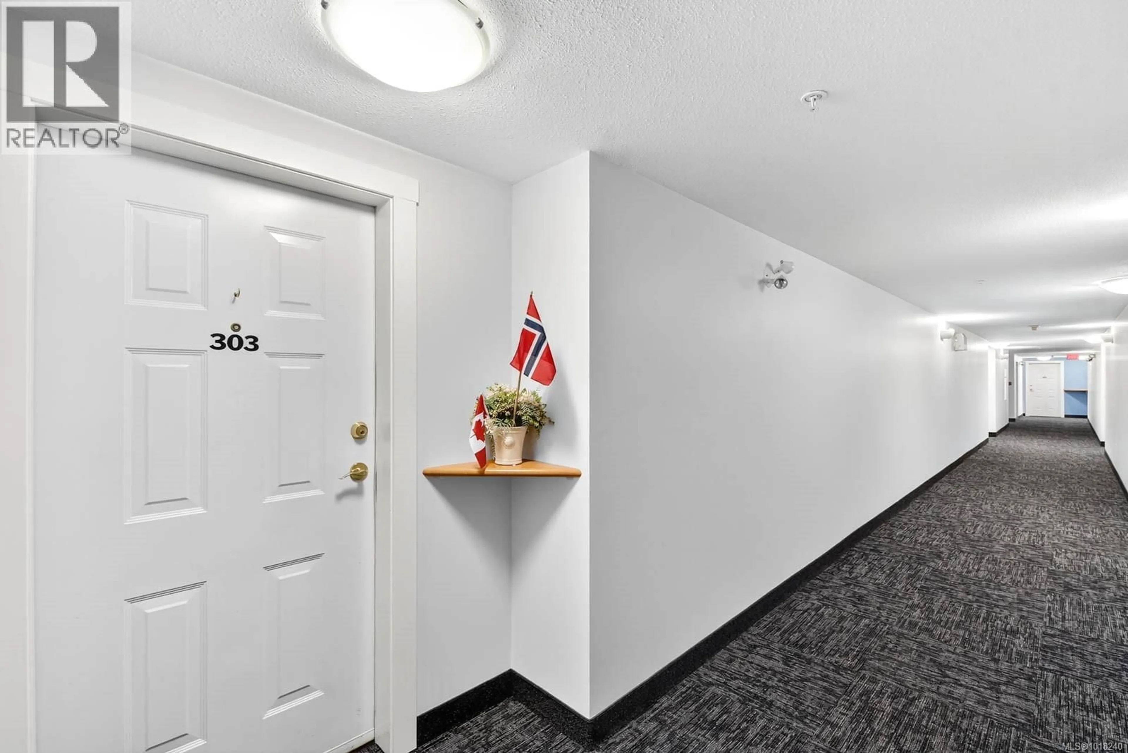 Indoor foyer for 303 - 2825 3RD AVENUE, Port Alberni British Columbia V9Y2A9