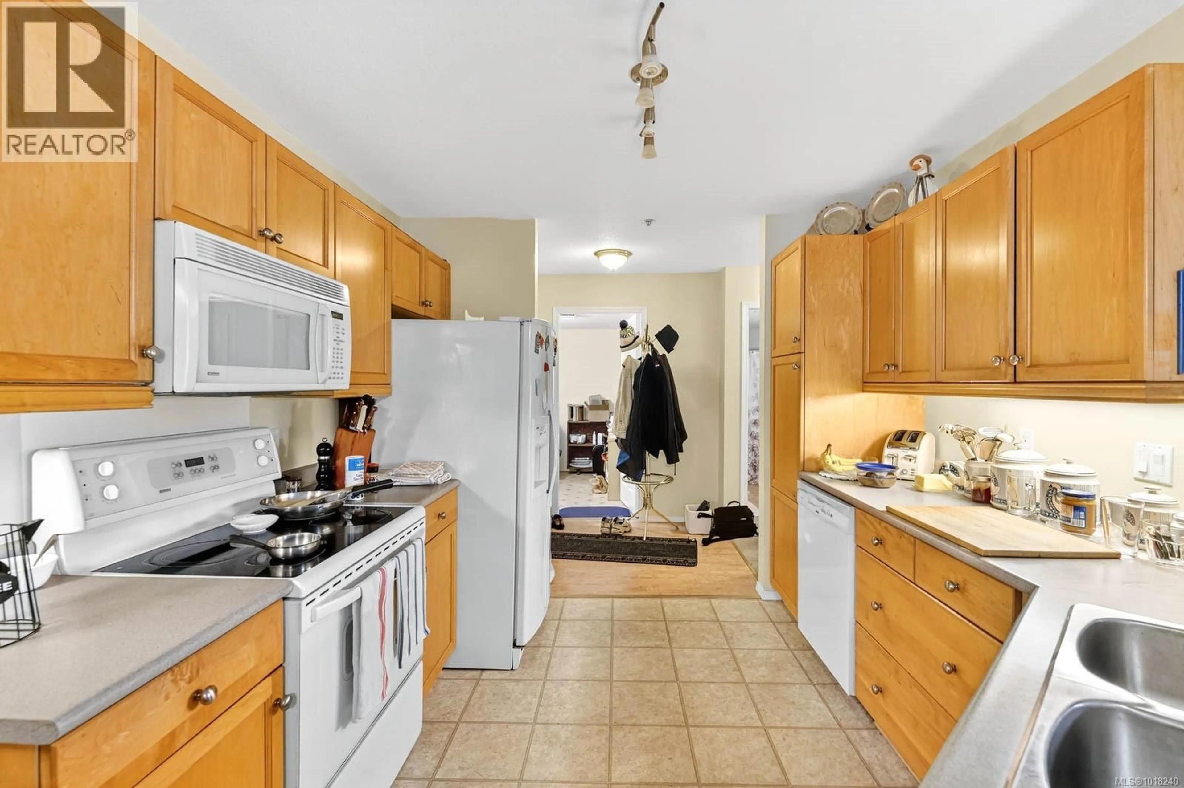 Standard kitchen, unknown for 303 - 2825 3RD AVENUE, Port Alberni British Columbia V9Y2A9
