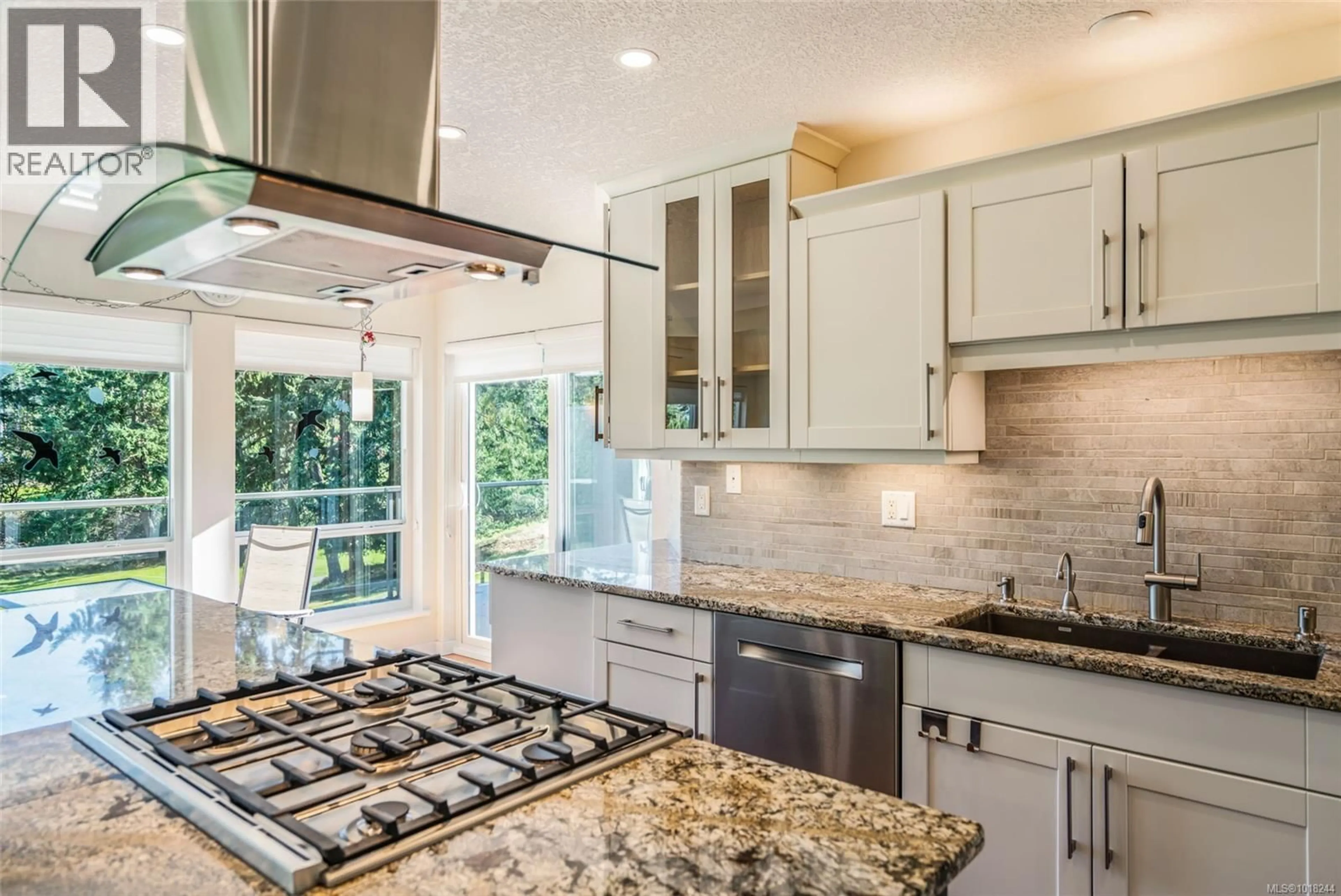 Contemporary kitchen, ceramic/tile floor for 6 - 2655 ANDOVER ROAD, Nanoose Bay British Columbia V9P9J5
