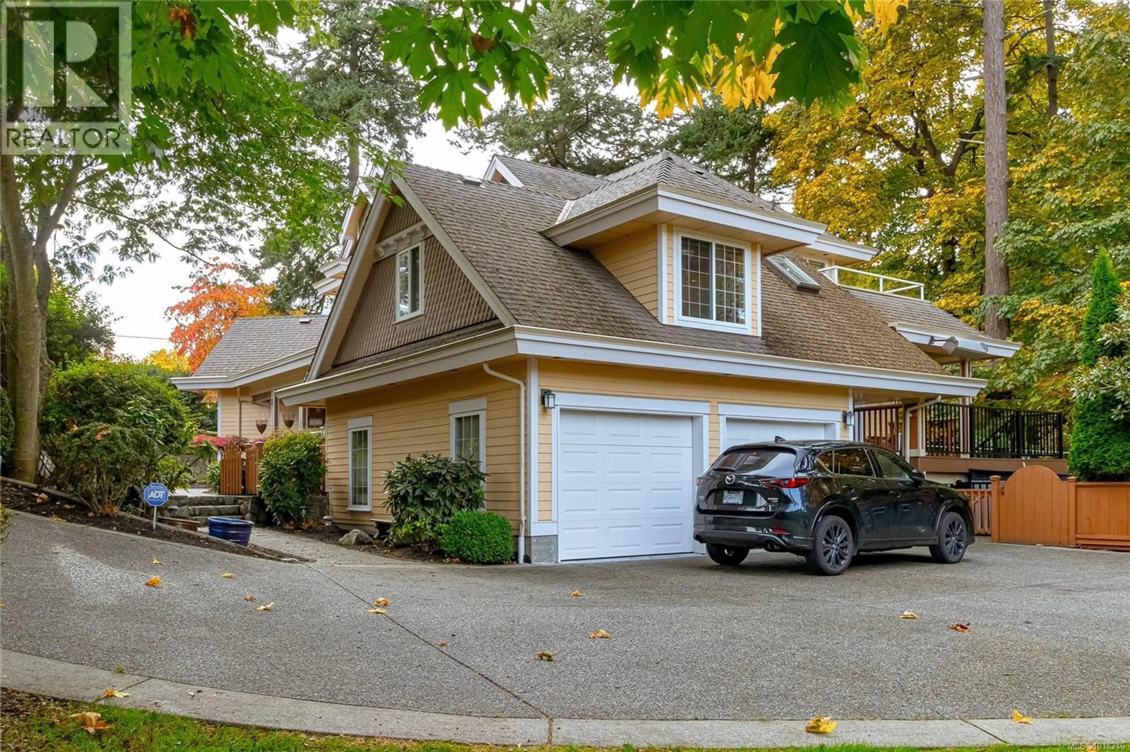 Home with vinyl exterior material, street for 4512 GORDON POINT DRIVE, Saanich British Columbia V8Z6L2