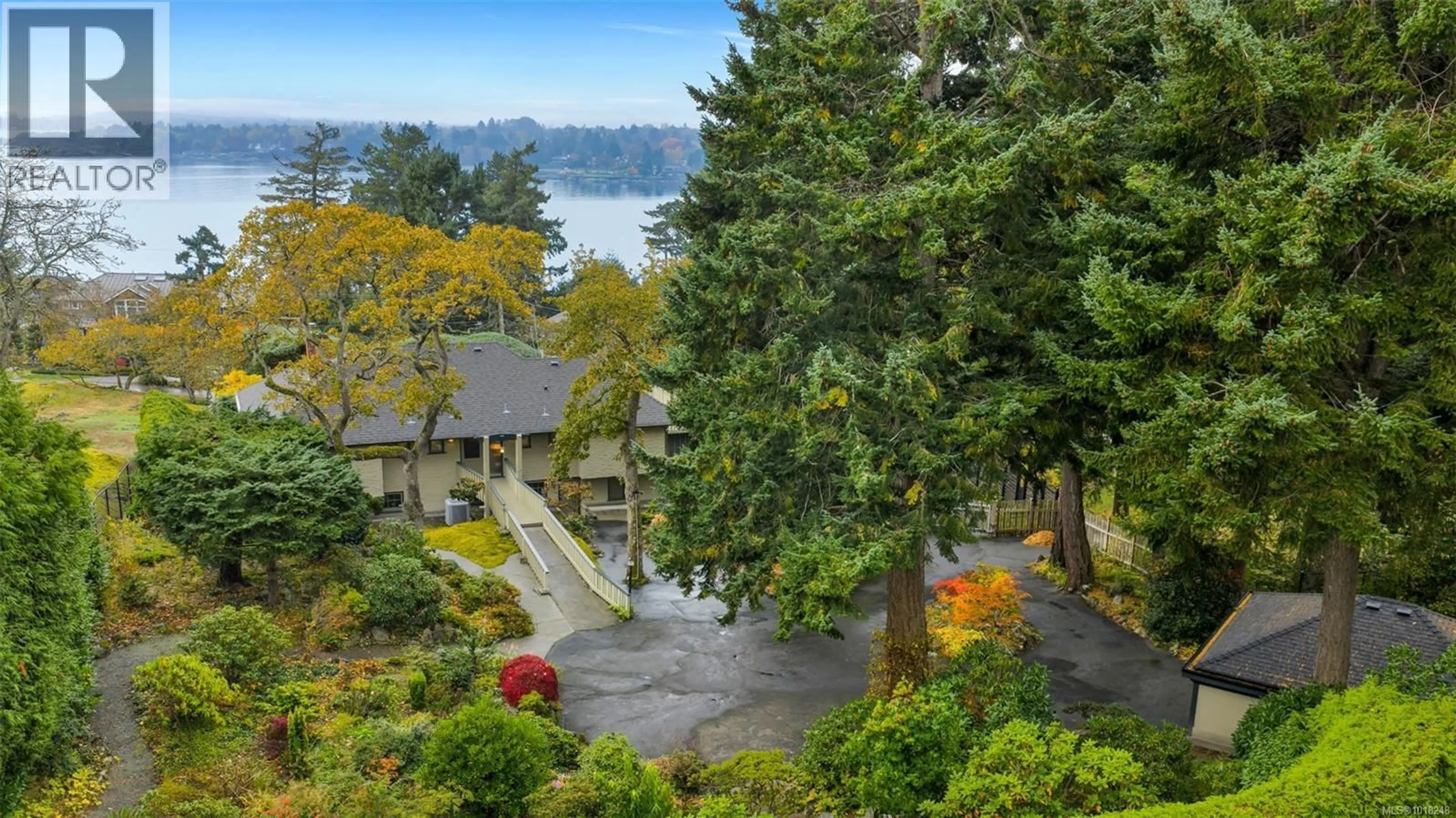 A pic from outside/outdoor area/front of a property/back of a property/a pic from drone, water/lake/river/ocean view for 2850 SEA VIEW ROAD, Saanich British Columbia V8N1K8