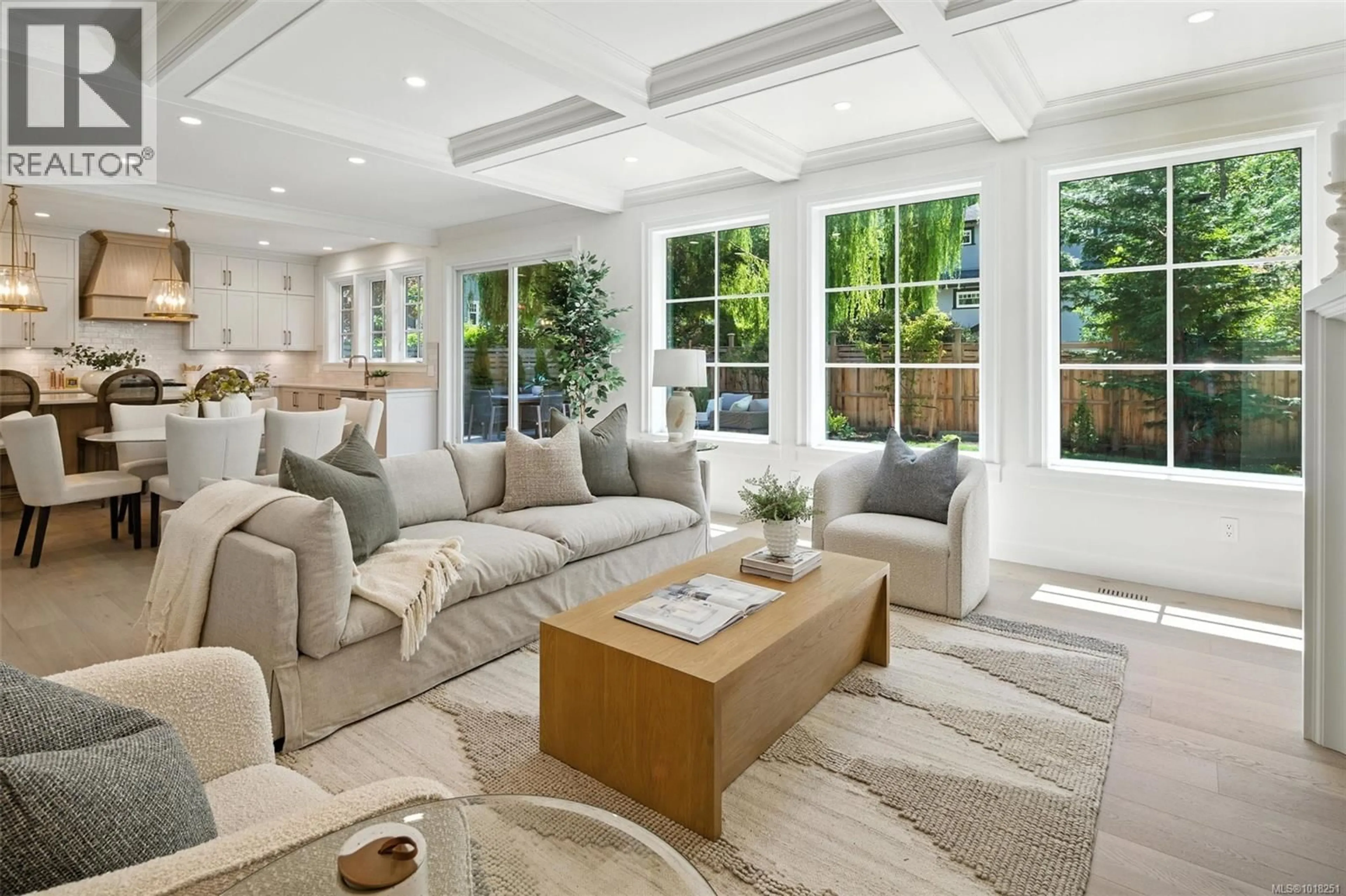 Living room with furniture, unknown for 2377 ZELA STREET, Oak Bay British Columbia V8S2X1