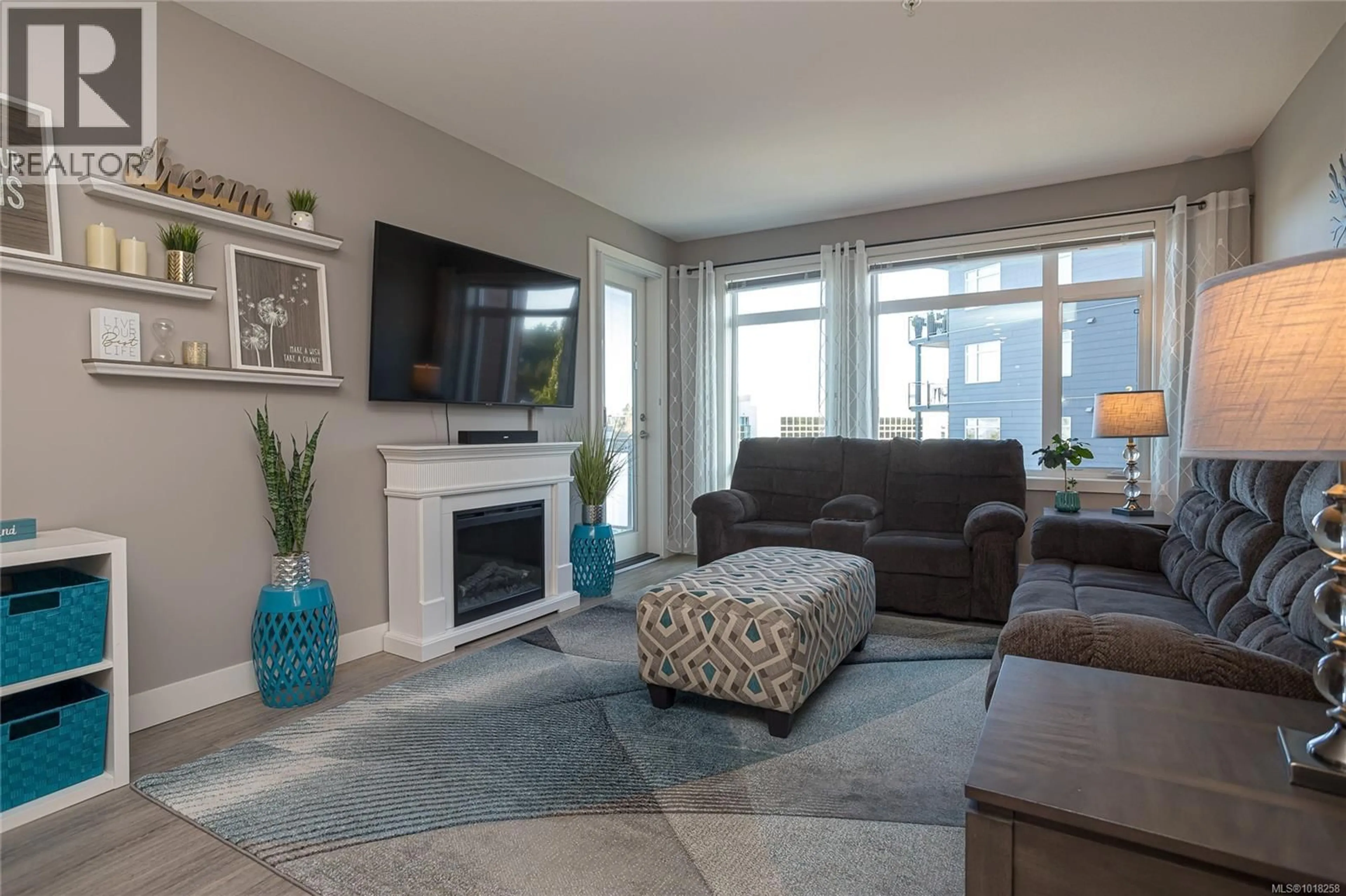 Living room with furniture, unknown for 203 - 6540 METRAL DRIVE, Nanaimo British Columbia V9T2L8