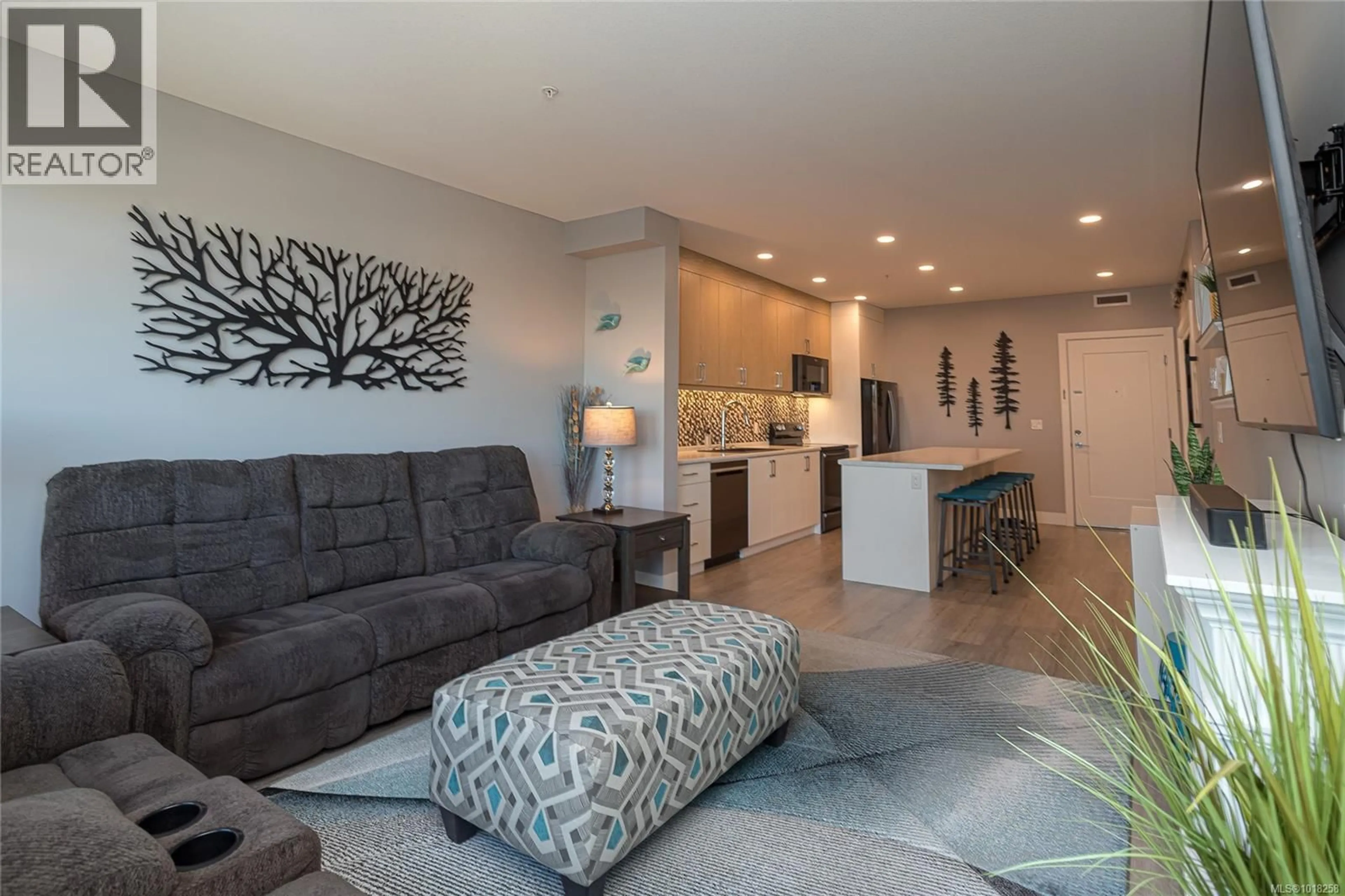 Living room with furniture, unknown for 203 - 6540 METRAL DRIVE, Nanaimo British Columbia V9T2L8