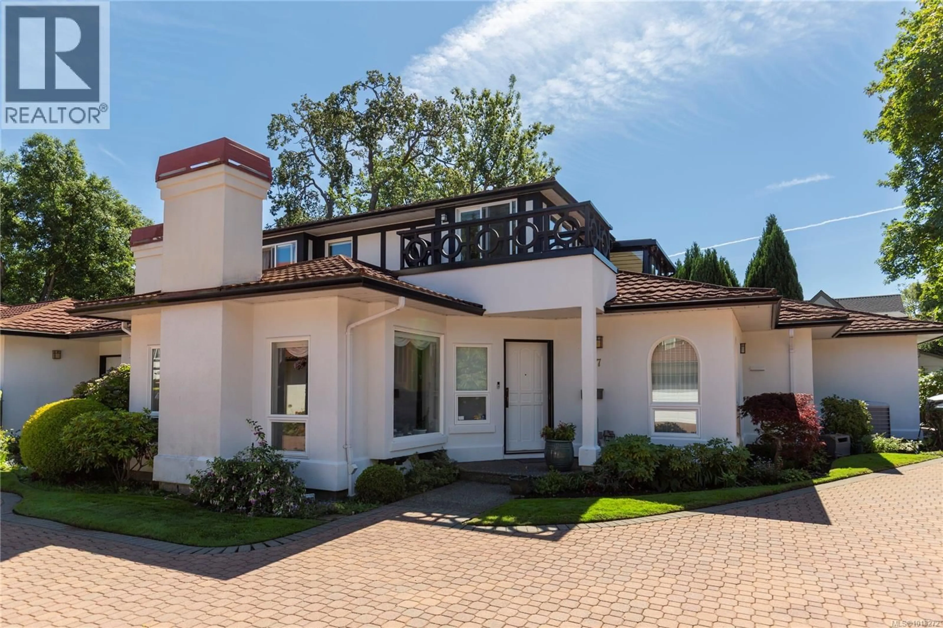 Home with brick exterior material, street for 7 - 919 PEMBERTON ROAD, Victoria British Columbia V8S3R5