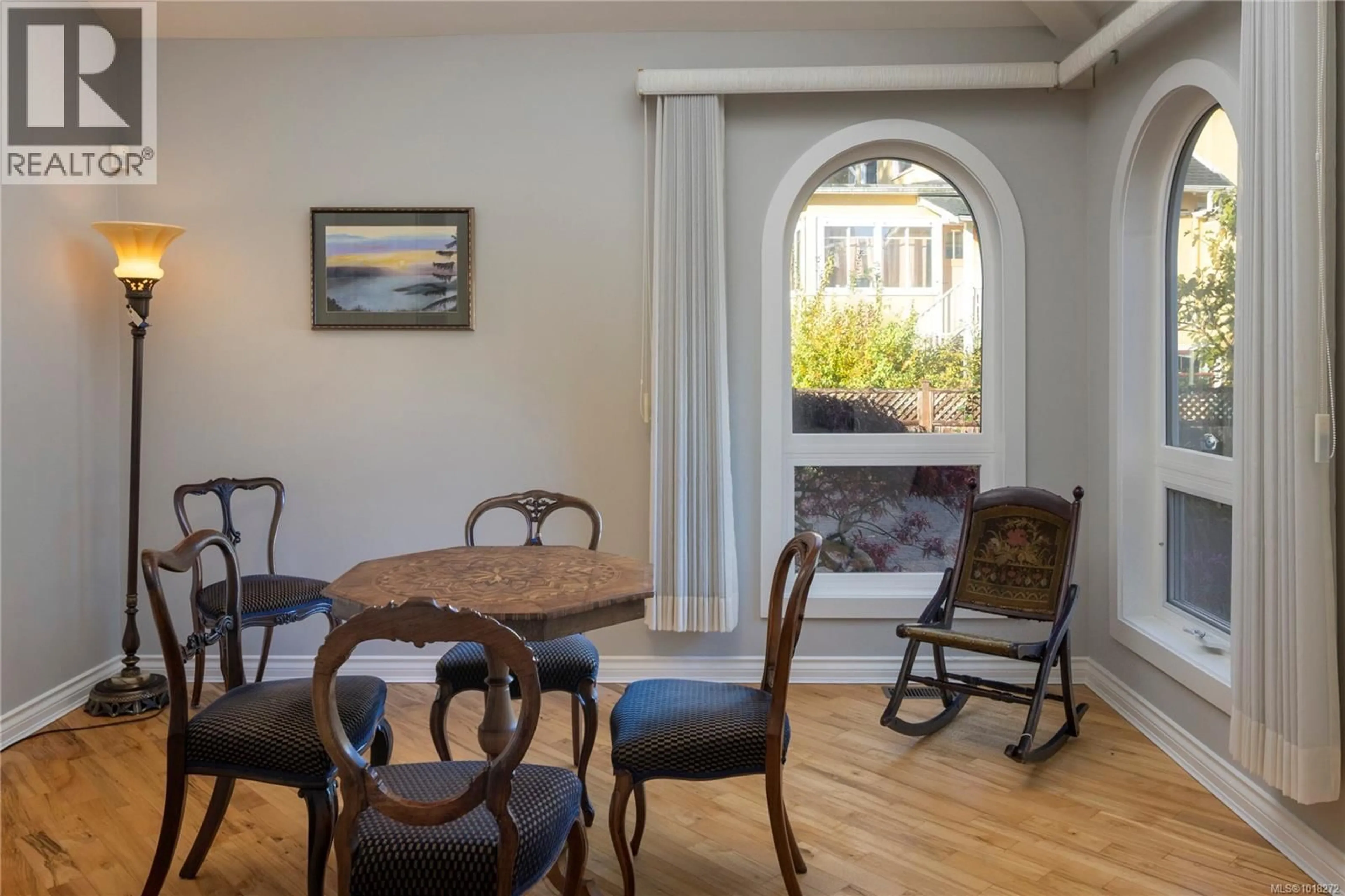 Dining room, wood/laminate floor for 7 - 919 PEMBERTON ROAD, Victoria British Columbia V8S3R5