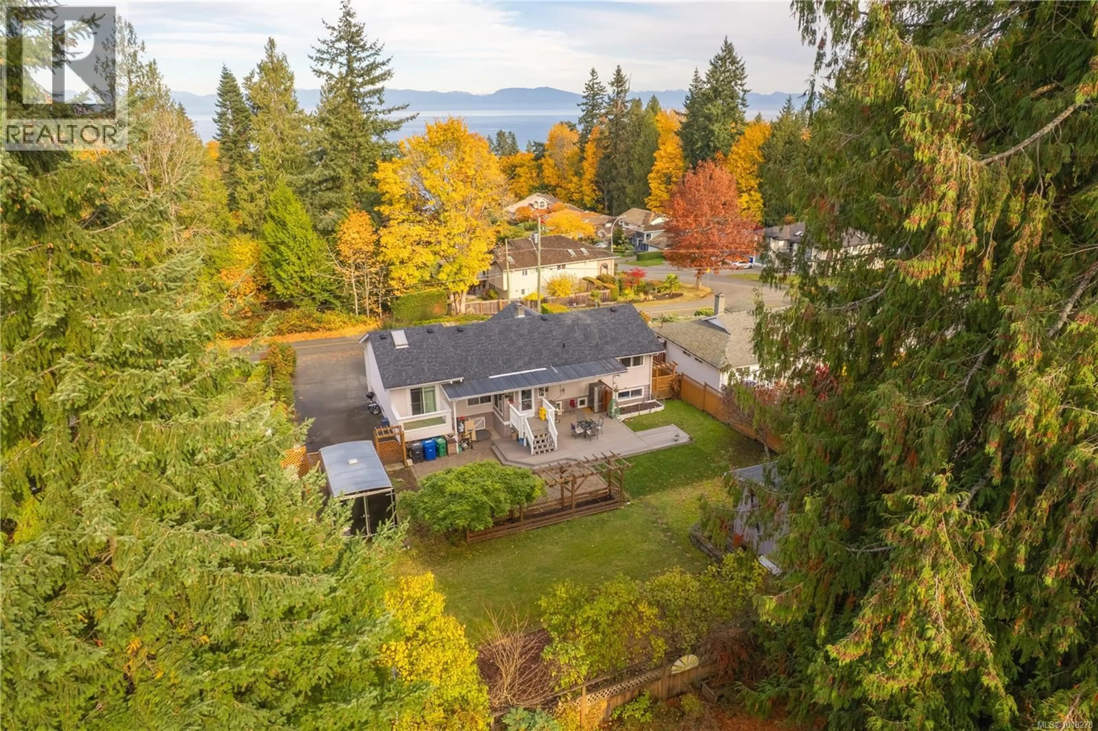 A pic from outside/outdoor area/front of a property/back of a property/a pic from drone, unknown for 6081 PARKWAY DRIVE, Nanaimo British Columbia V9V1G2