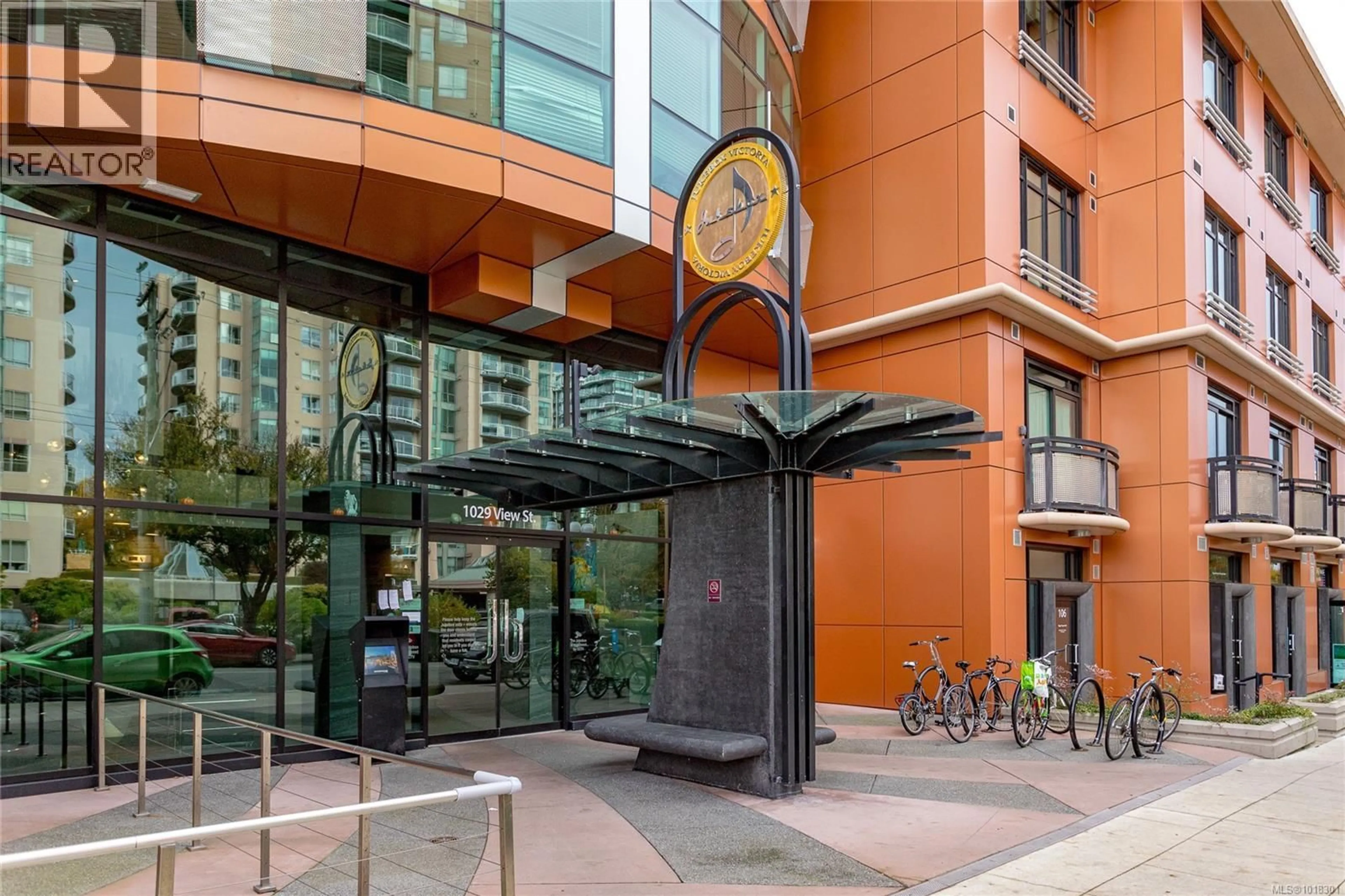 Indoor foyer for 531 - 1029 VIEW STREET, Victoria British Columbia V8V0C9