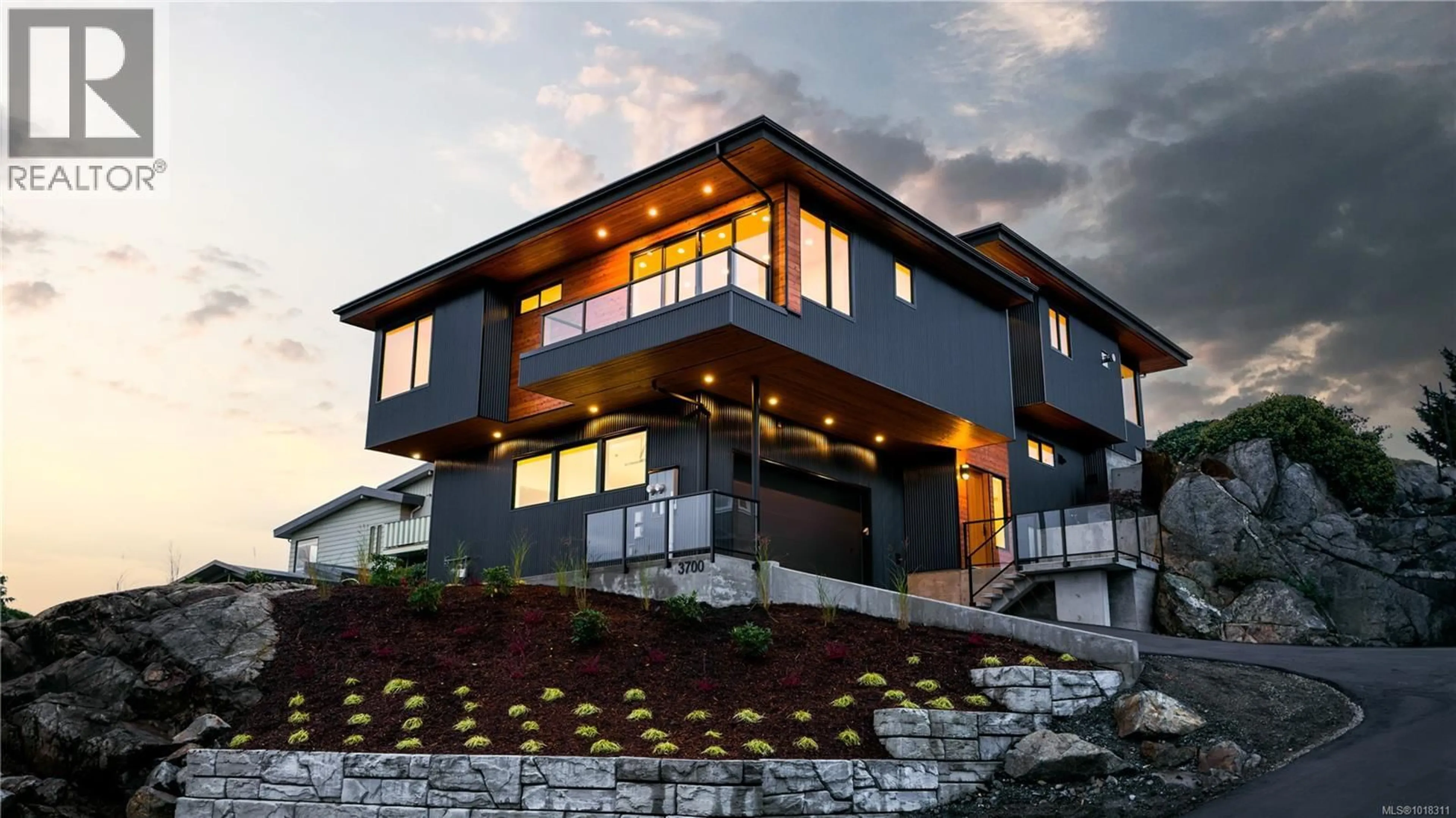 Home with brick exterior material, mountain view for 3700 KOOTENAY PLACE, Saanich British Columbia V8P2G2