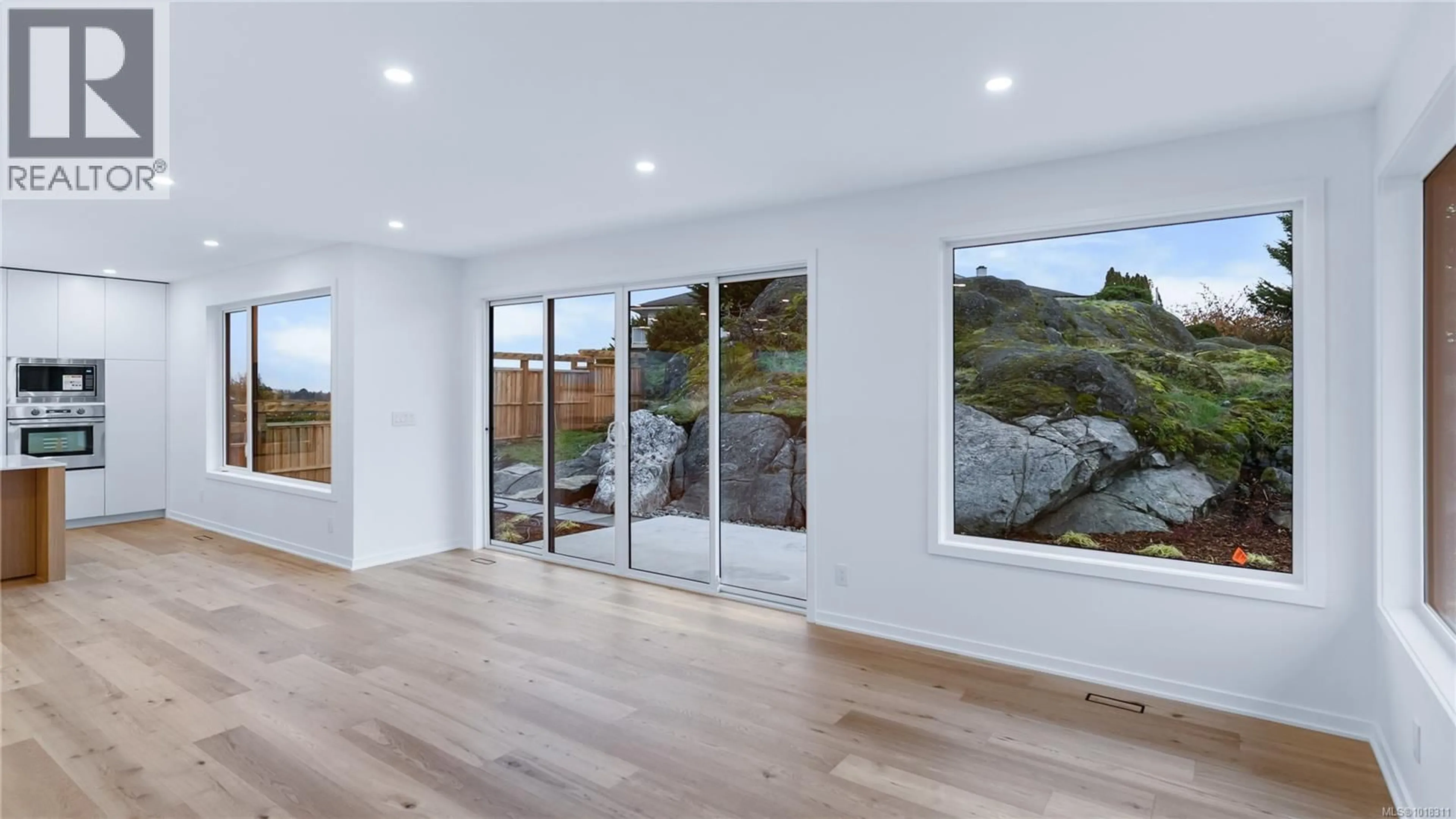 Unknown for 3700 KOOTENAY PLACE, Saanich British Columbia V8P2G2