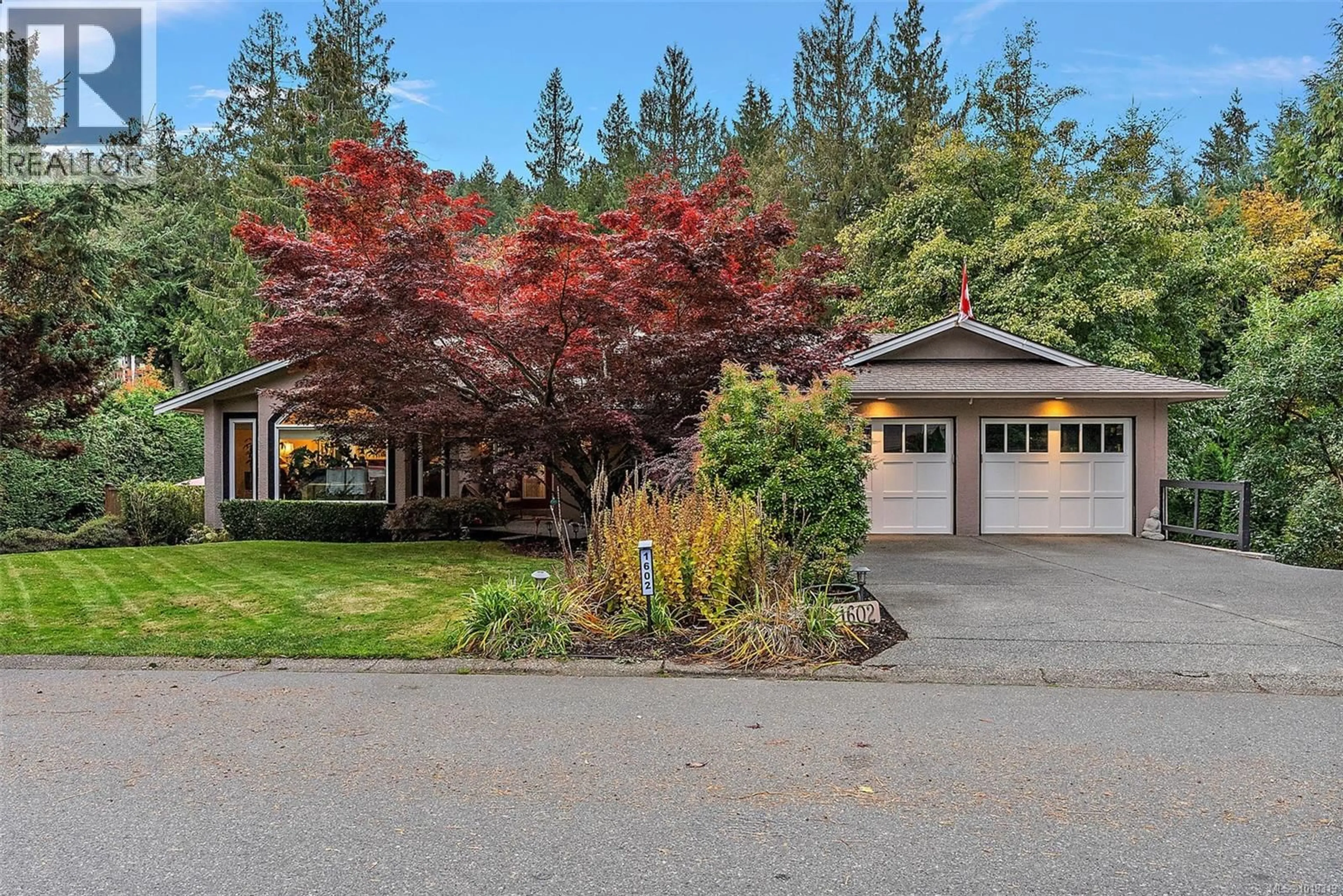 Home with vinyl exterior material, unknown for 1602 MAYNEVIEW TERRACE, North Saanich British Columbia V8L5E7