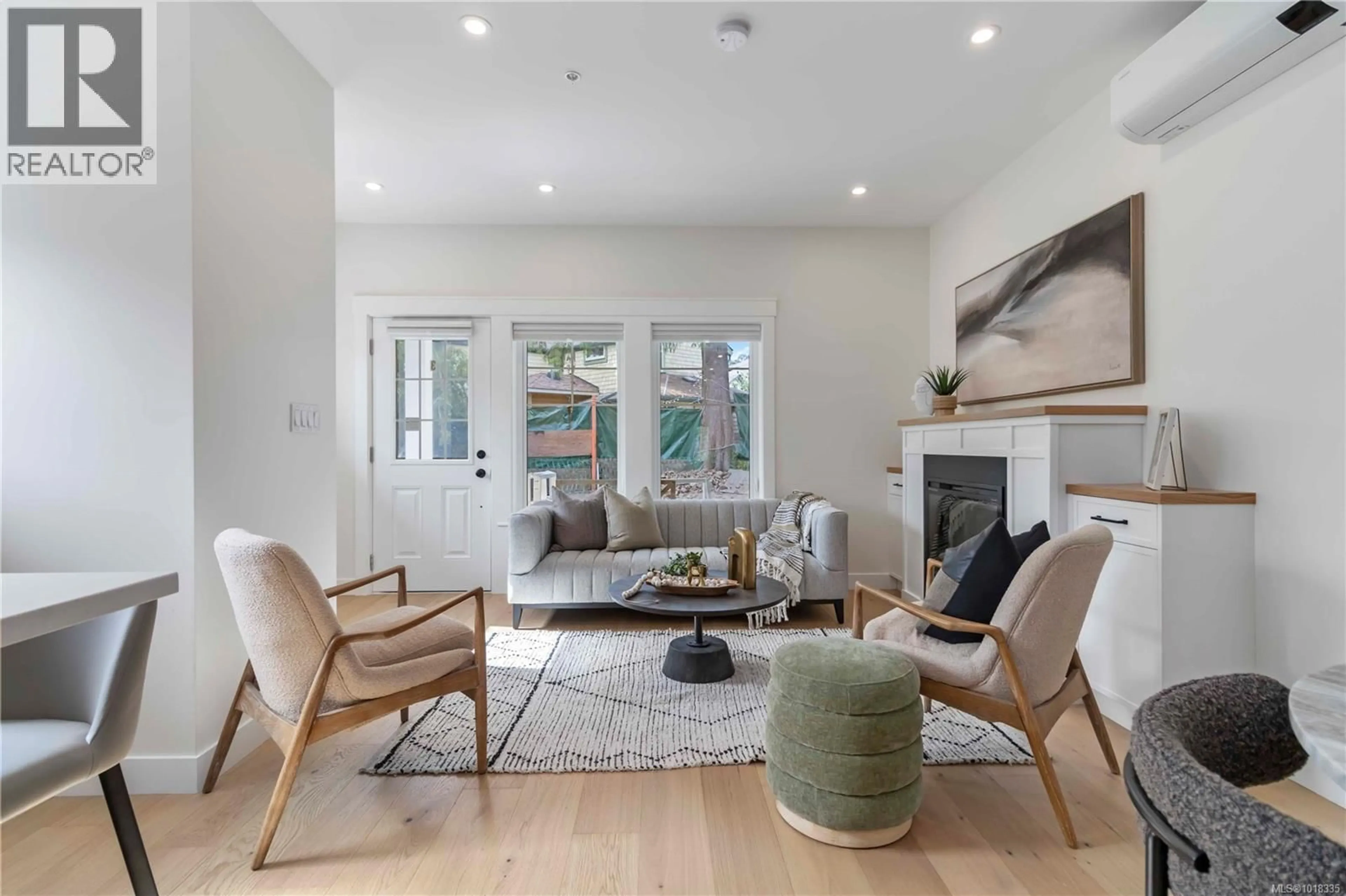 Living room with furniture, unknown for 6 - 633 BELTON AVENUE, Victoria British Columbia V9A2Z5