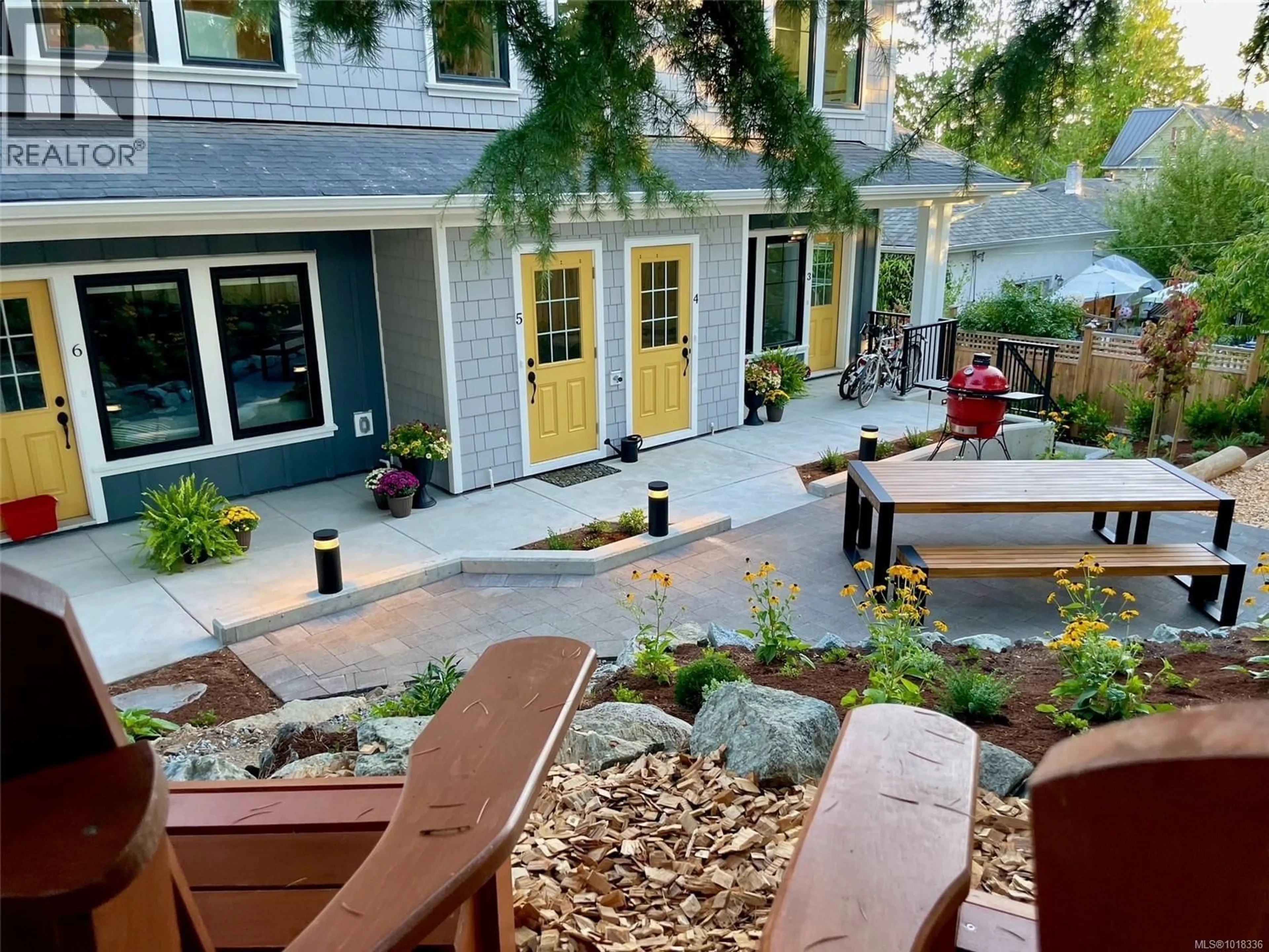 Patio, unknown for 4 - 633 BELTON AVENUE, Victoria British Columbia V9A2Z5