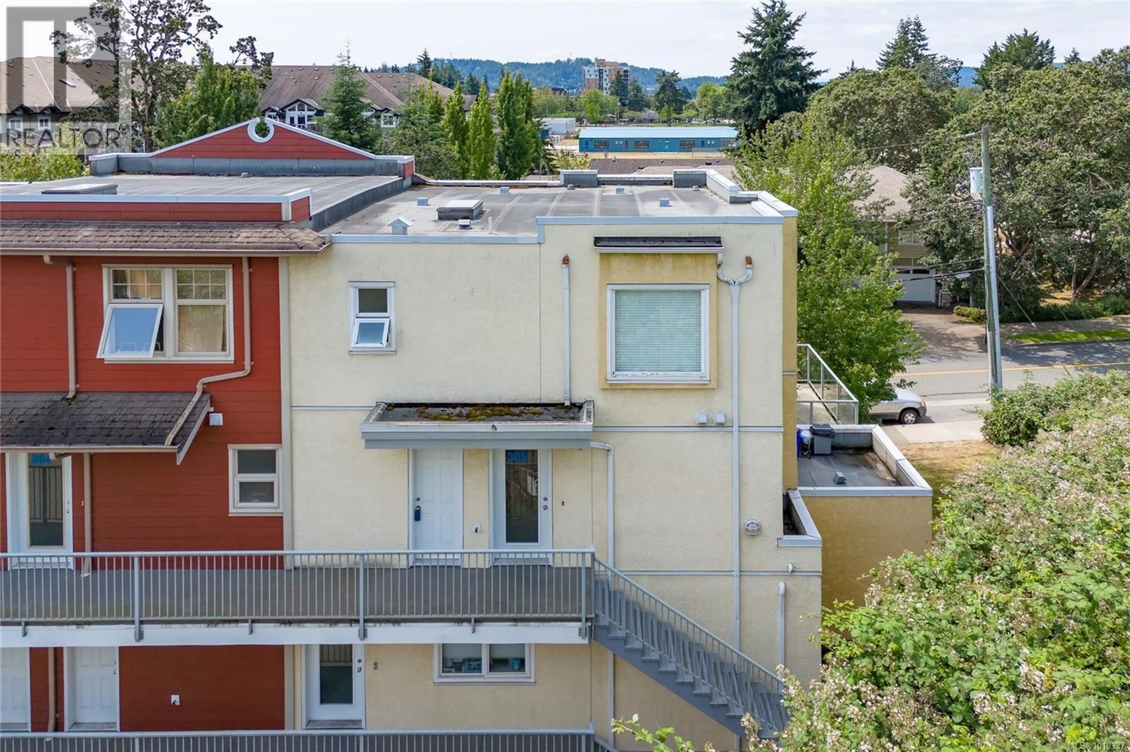 A pic from outside/outdoor area/front of a property/back of a property/a pic from drone, unknown for 305 - 908 BROCK AVENUE, Langford British Columbia V9B3C6