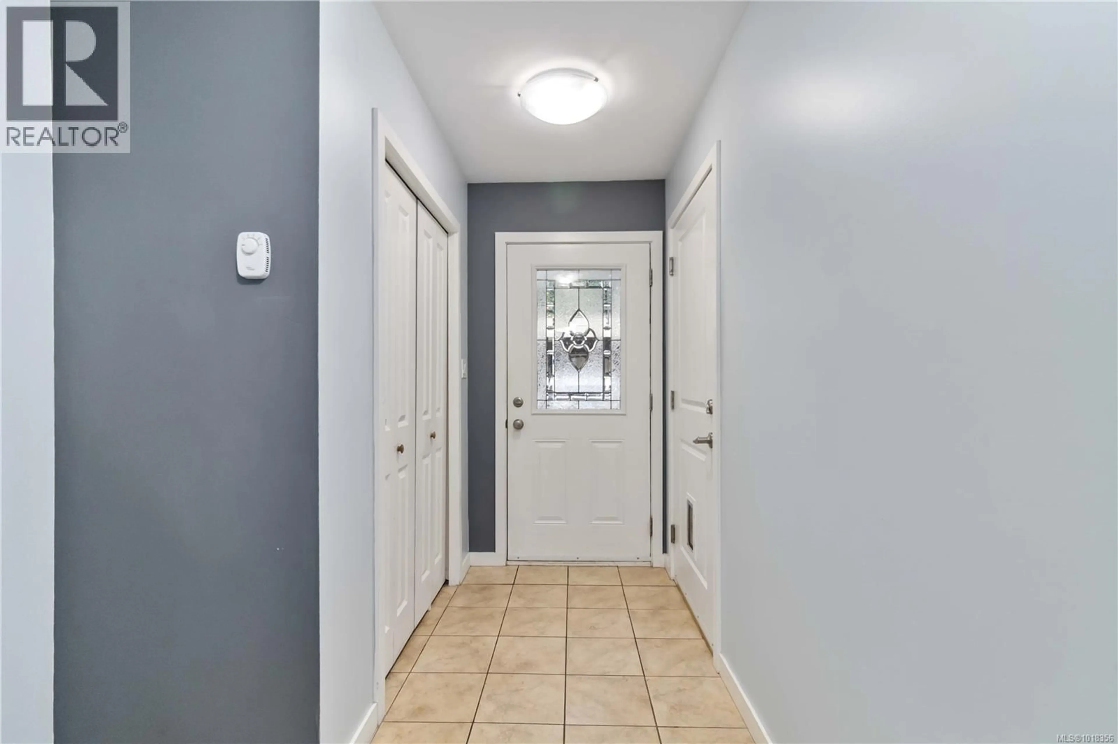 Indoor entryway for 101 - 2710 PEATT ROAD, Langford British Columbia V9B3V3