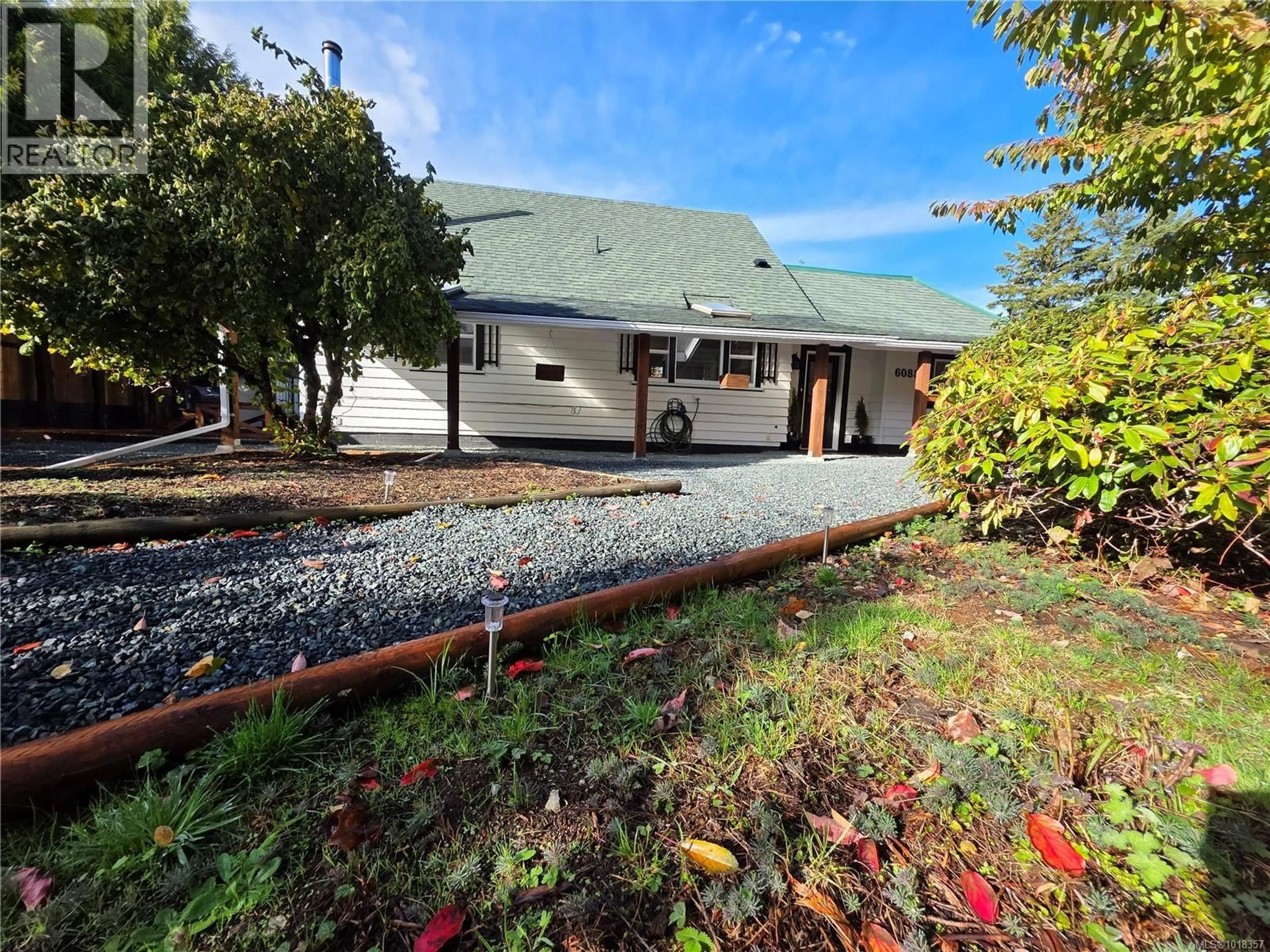 A pic from outside/outdoor area/front of a property/back of a property/a pic from drone, street for 6088 GRANDVIEW ROAD, Port Alberni British Columbia V9Y8W1