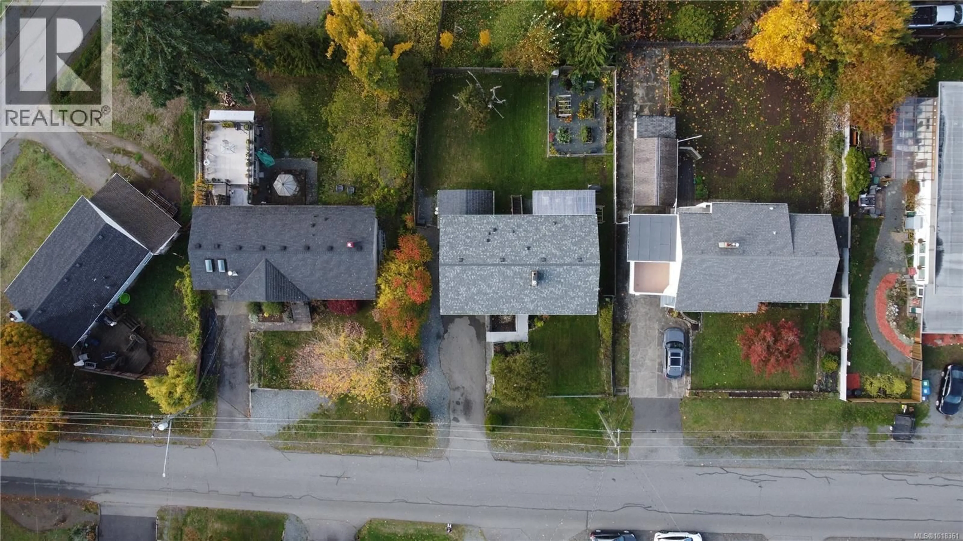 A pic from outside/outdoor area/front of a property/back of a property/a pic from drone, street for 2055 FOREST DRIVE, Nanaimo British Columbia V9S2R8