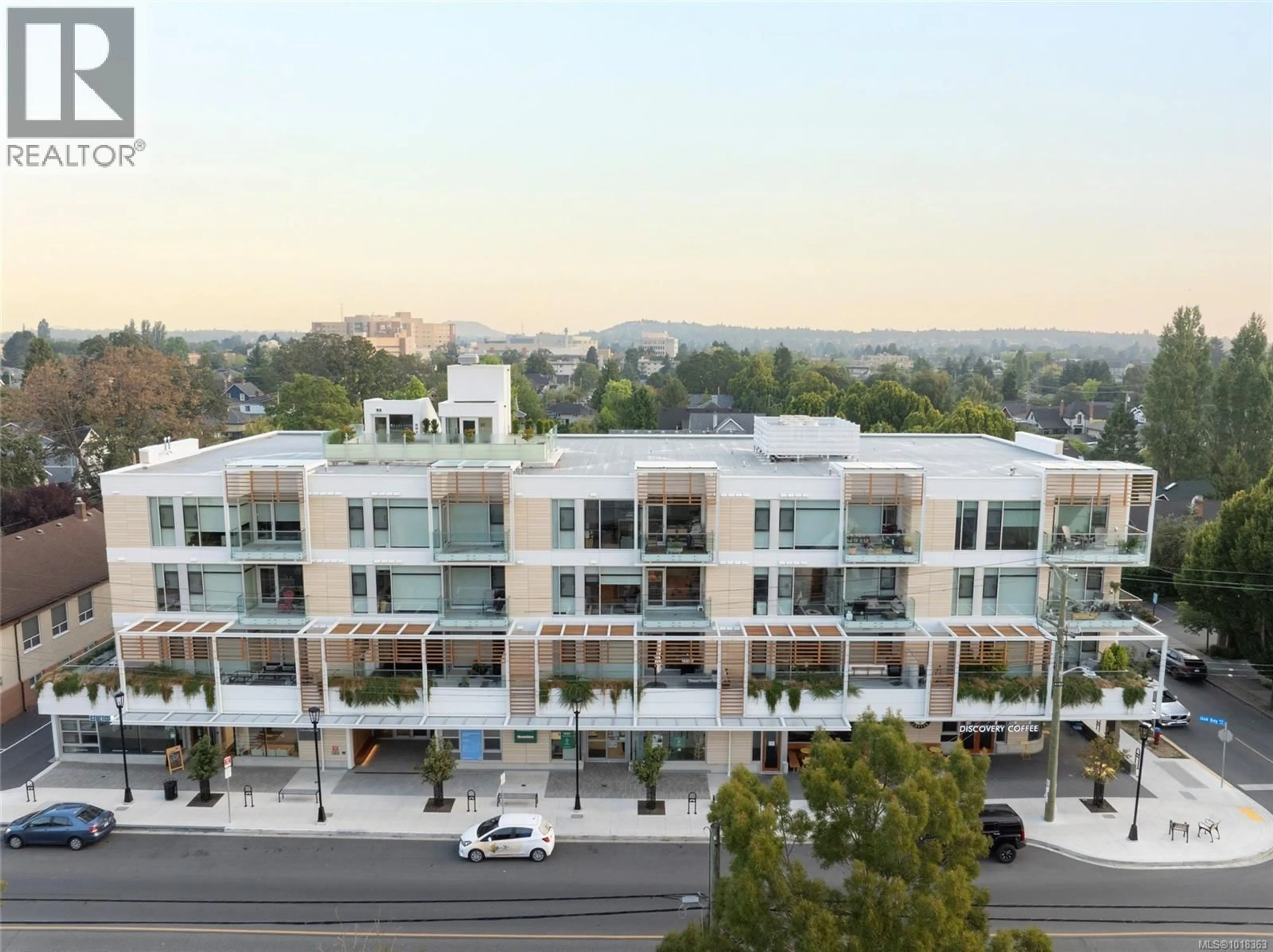A pic from outside/outdoor area/front of a property/back of a property/a pic from drone, city buildings view from balcony for 301 - 1916 OAK BAY AVENUE, Victoria British Columbia V8R1C7