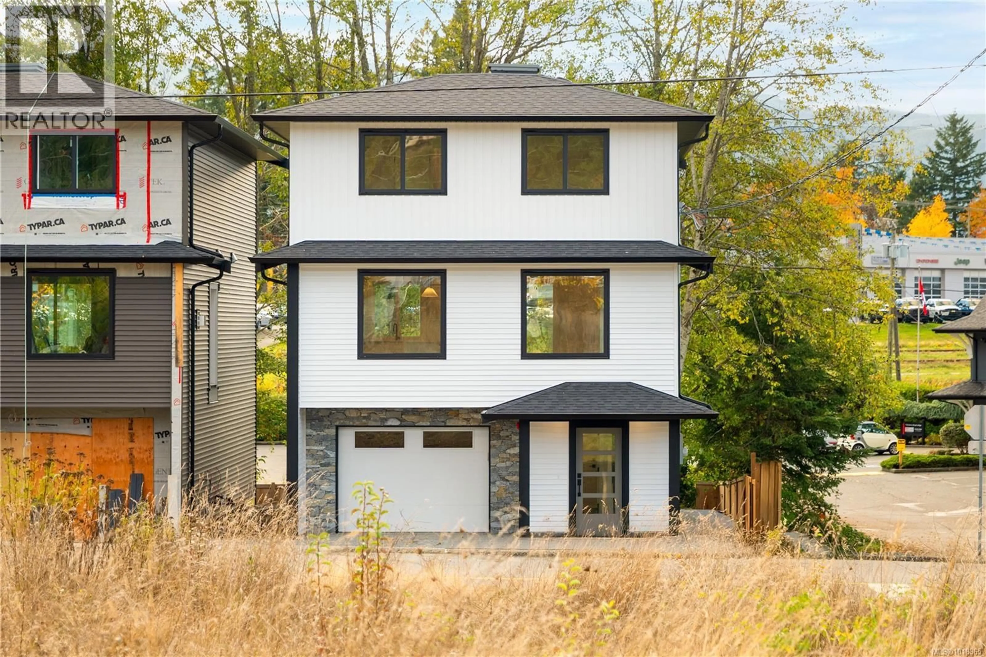 Home with brick exterior material, unknown for 4193 CORUNNA AVENUE, Nanaimo British Columbia V9T1Z3