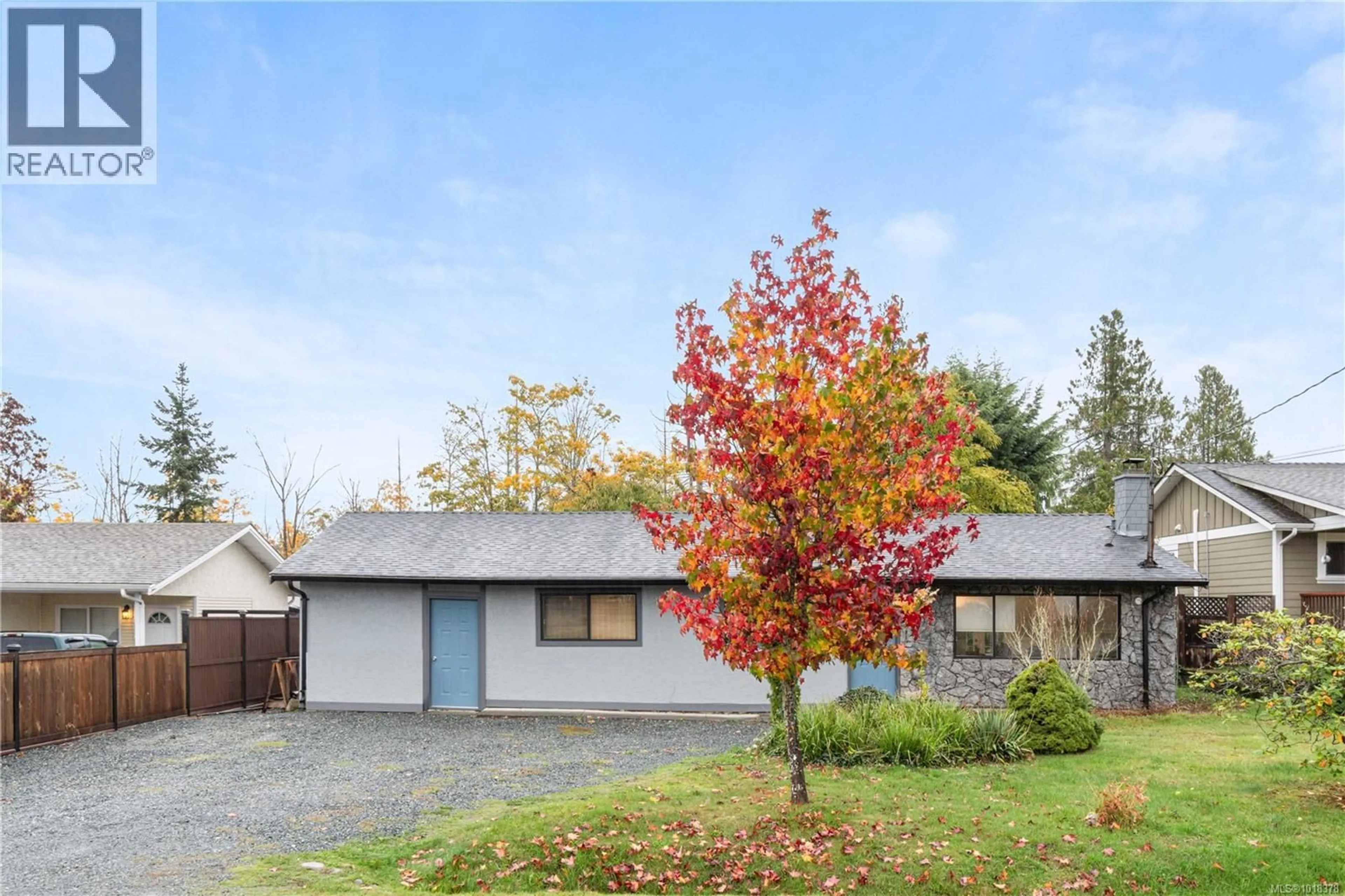 Home with vinyl exterior material, street for 134 FINHOLM STREET SOUTH, Parksville British Columbia V9P1H8