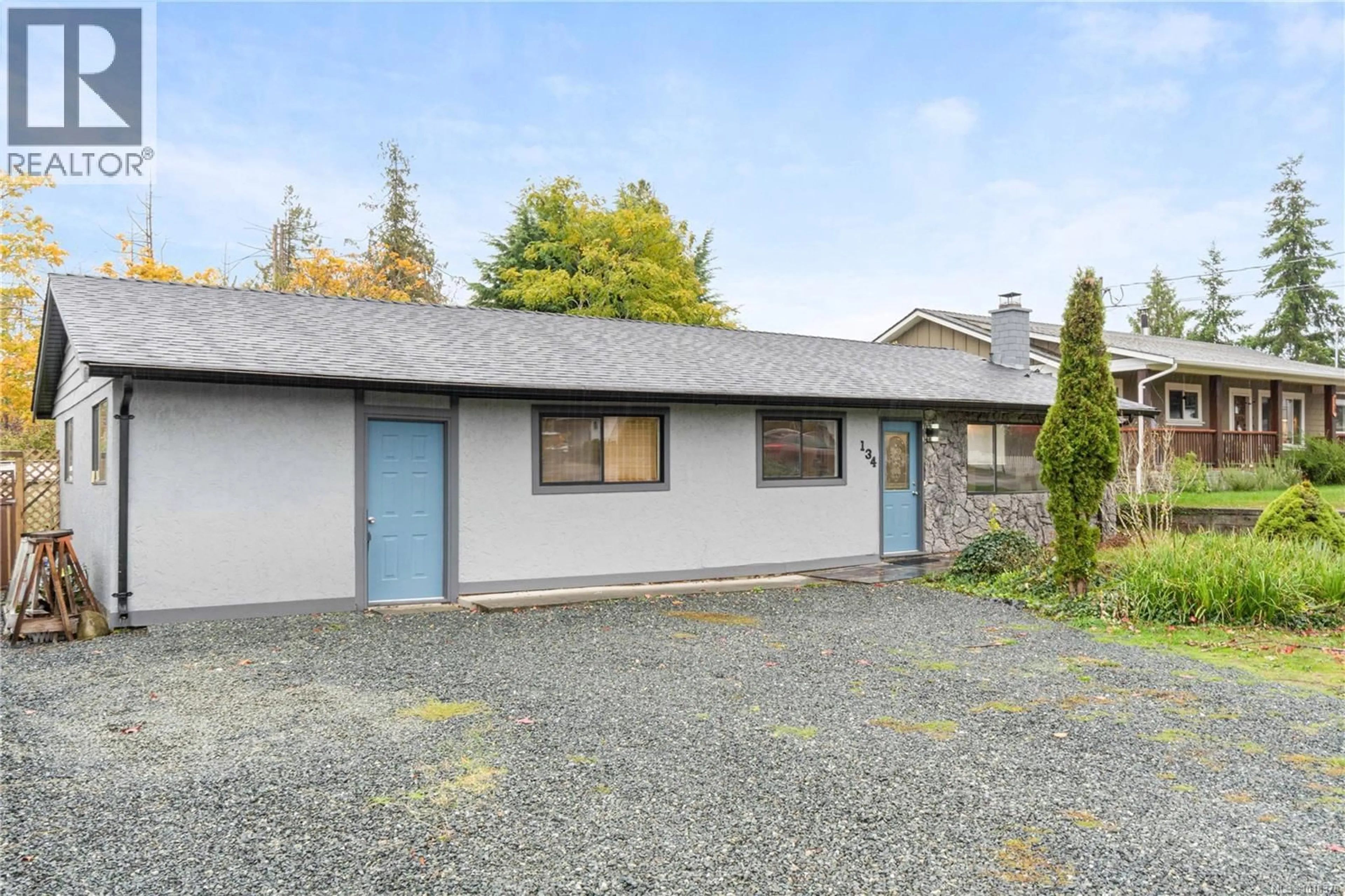 A pic from outside/outdoor area/front of a property/back of a property/a pic from drone, street for 134 FINHOLM STREET SOUTH, Parksville British Columbia V9P1H8