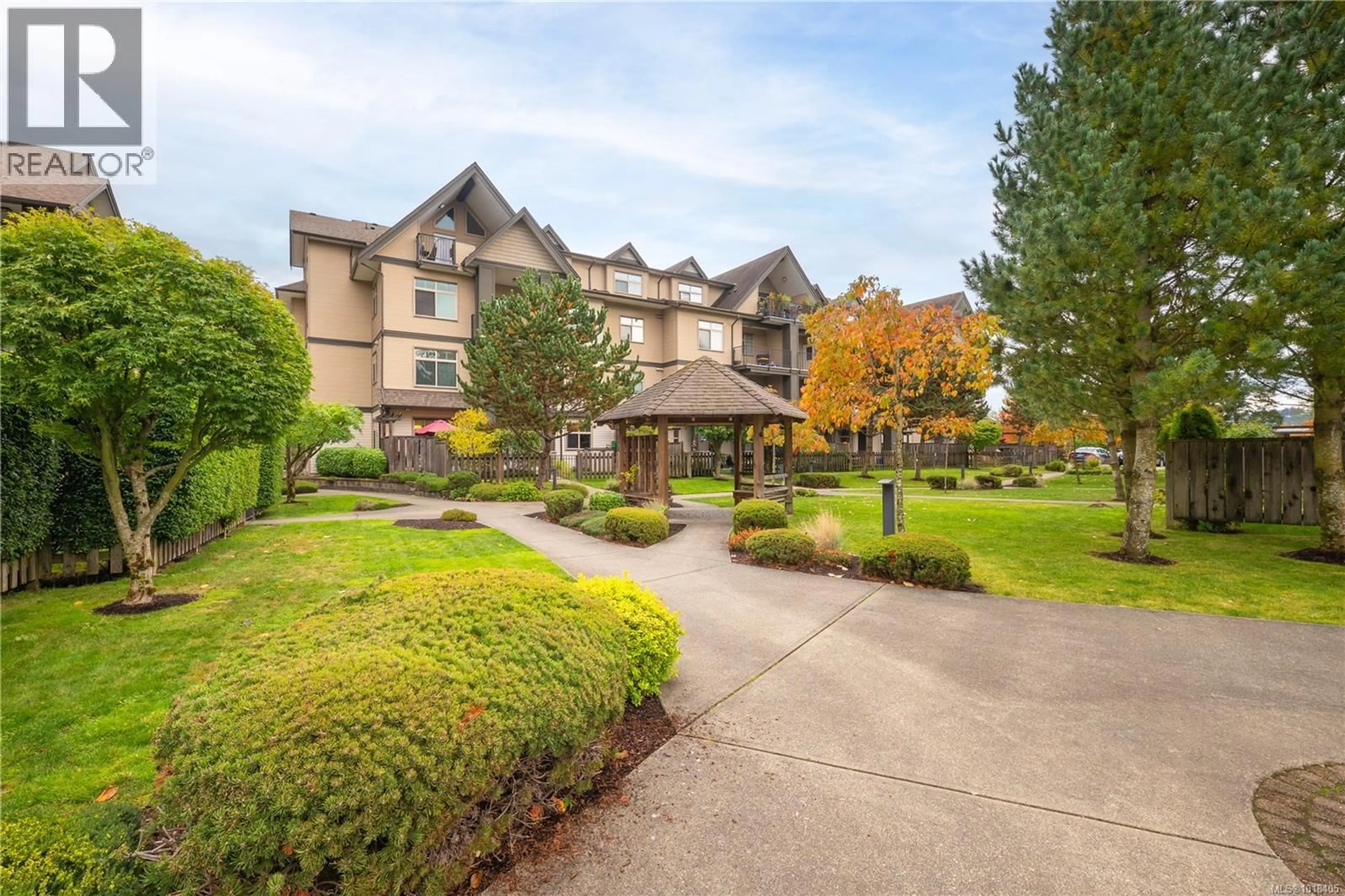 Patio, mountain view for 104 - 2111 MEREDITH ROAD, Nanaimo British Columbia V9S2N2