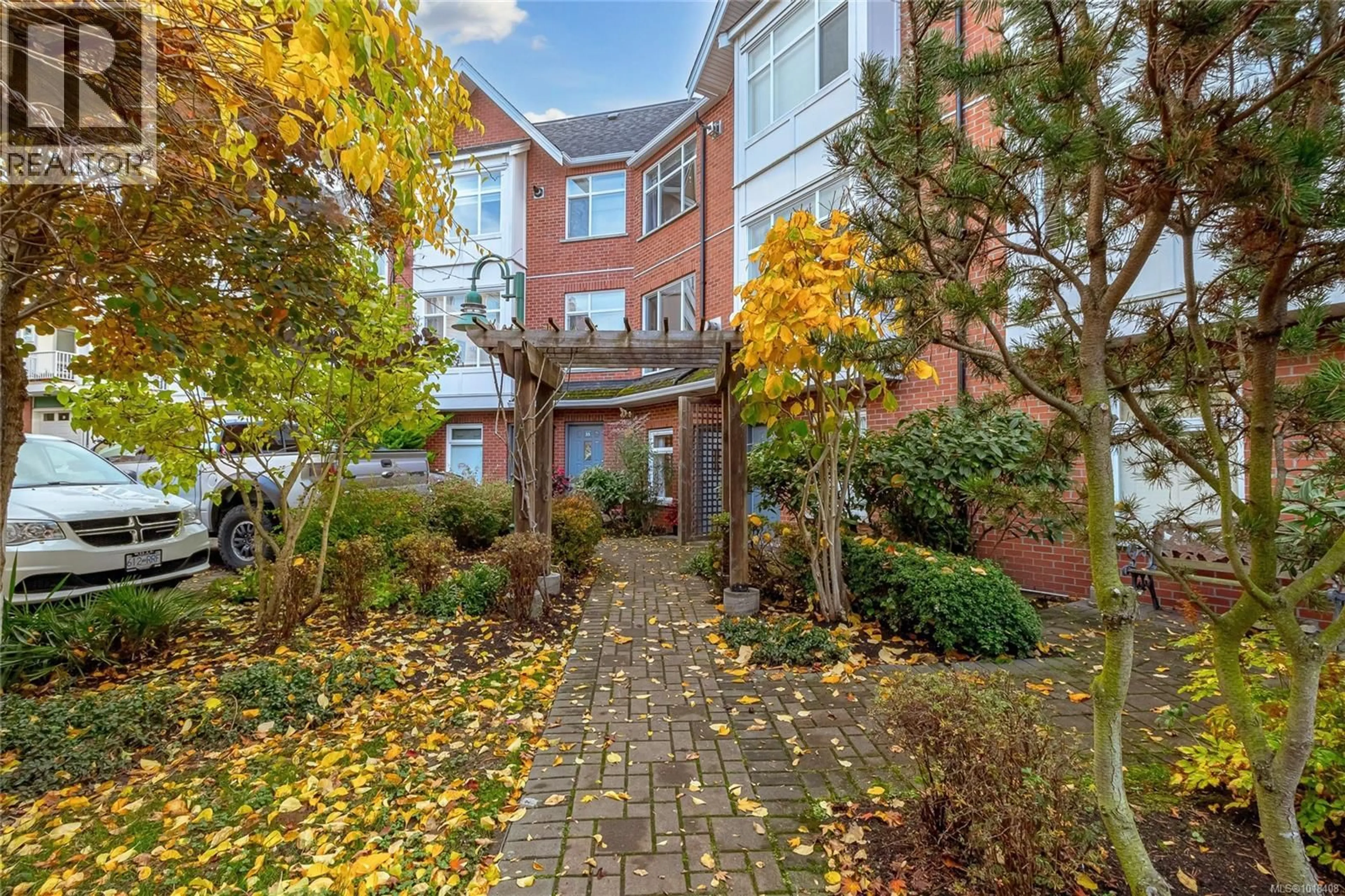 Patio, street for 36 - 60 DALLAS ROAD, Victoria British Columbia V8V1A2