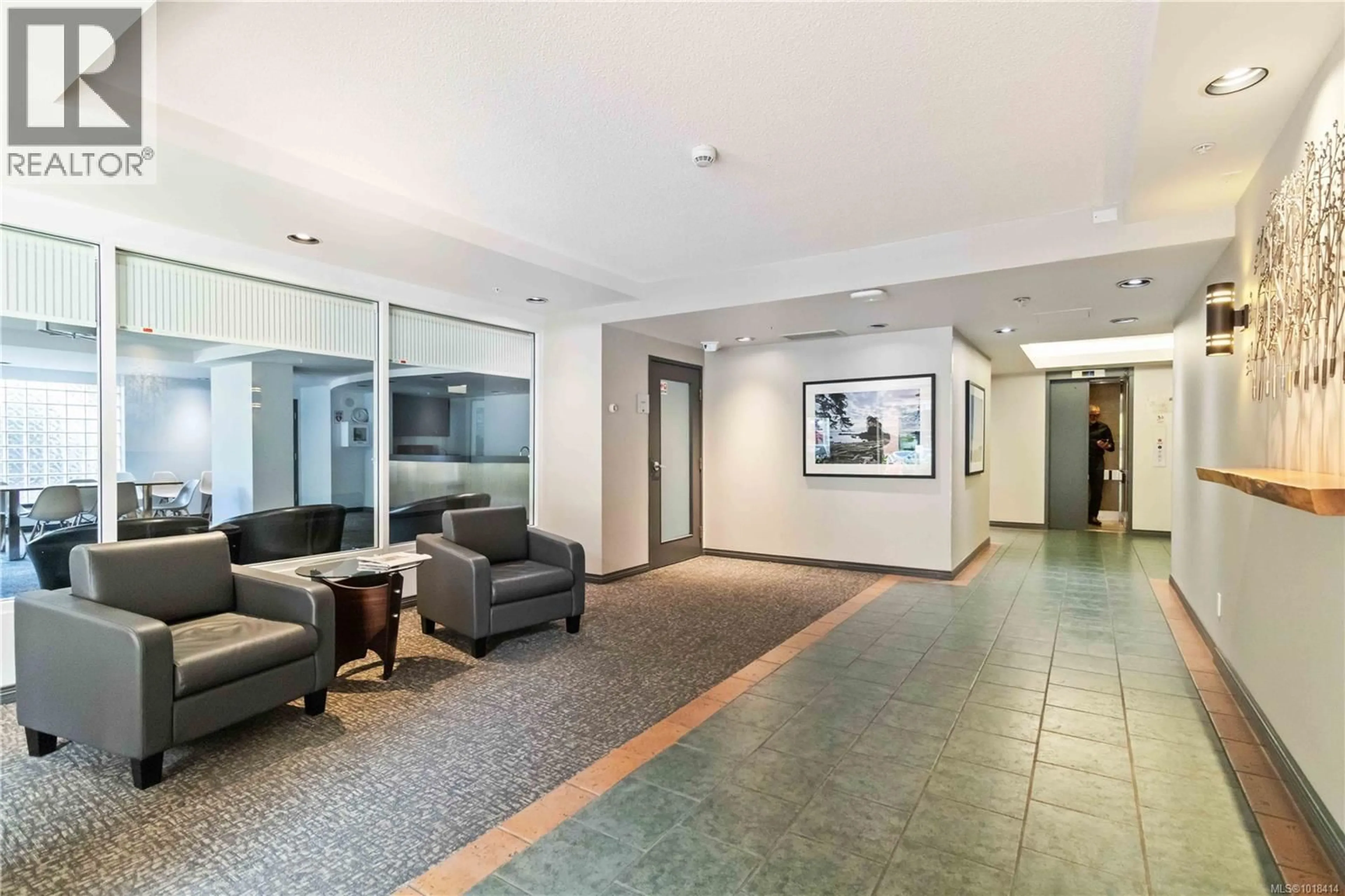 Lobby for 1507 - 1020 VIEW STREET, Victoria British Columbia V8V4Y4