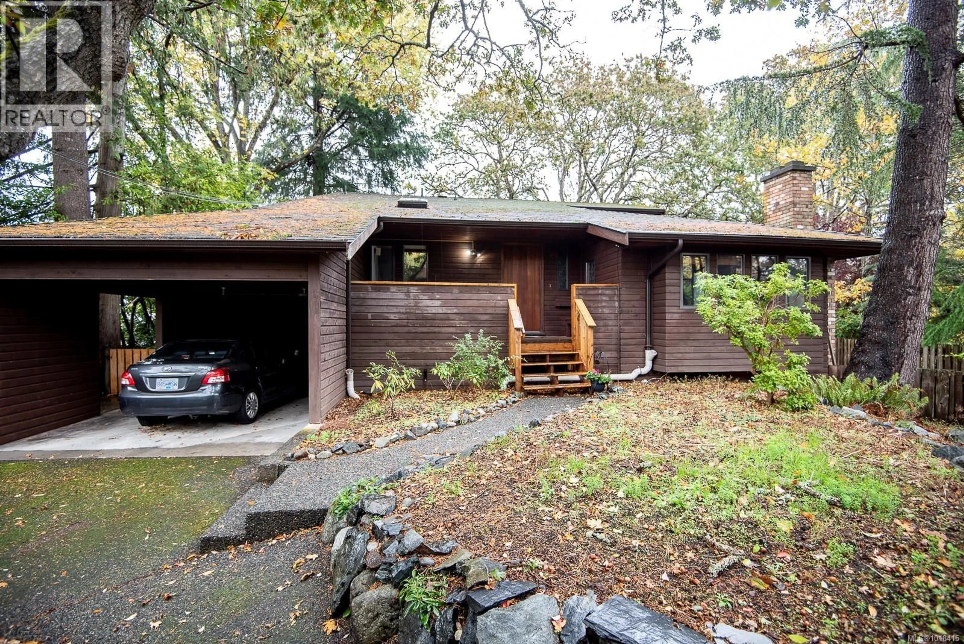 Unknown for 937 PEMBERTON ROAD, Victoria British Columbia V8S3R5