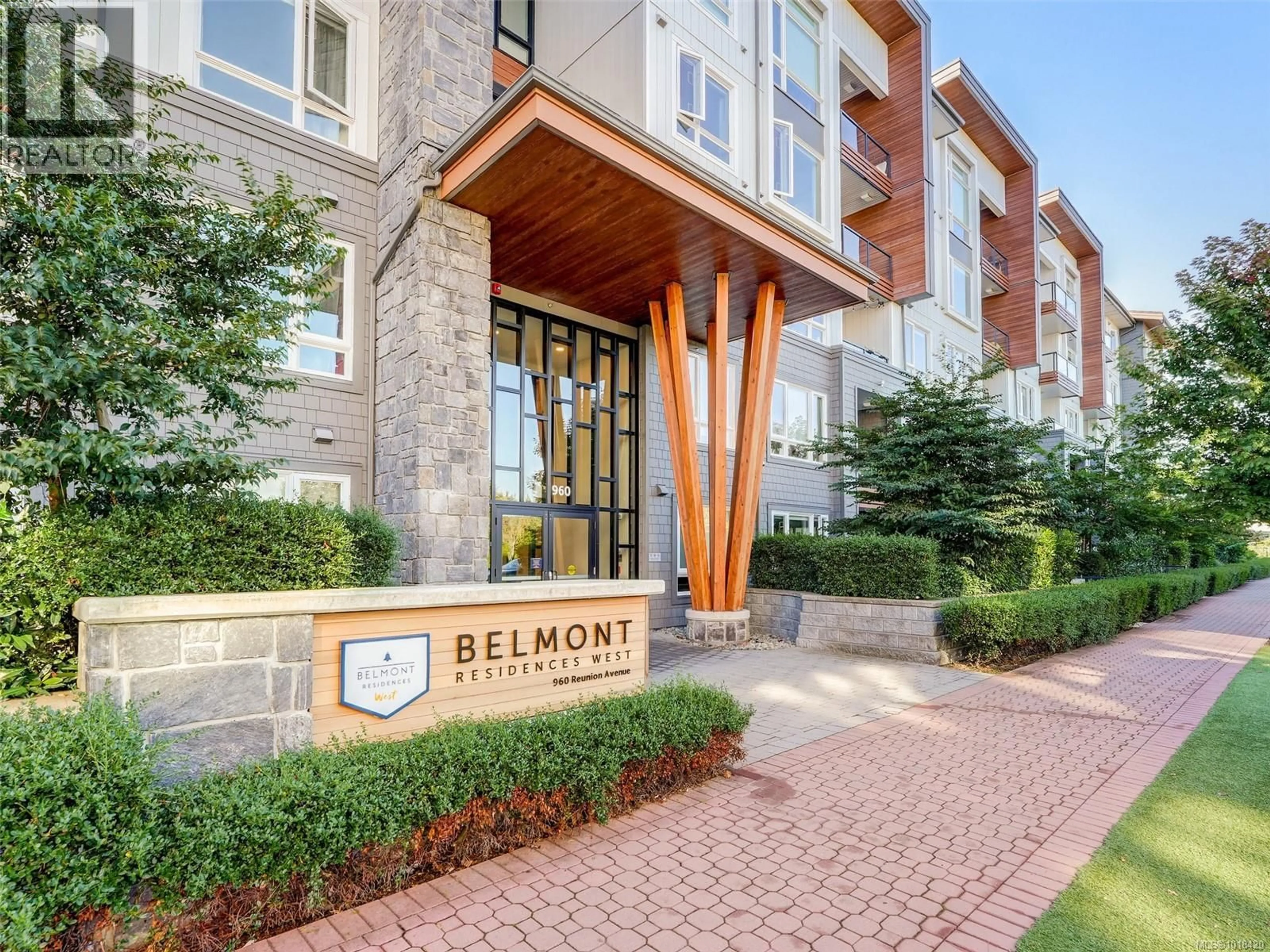 Indoor entryway for 218 - 960 REUNION AVENUE, Langford British Columbia V9B0W5