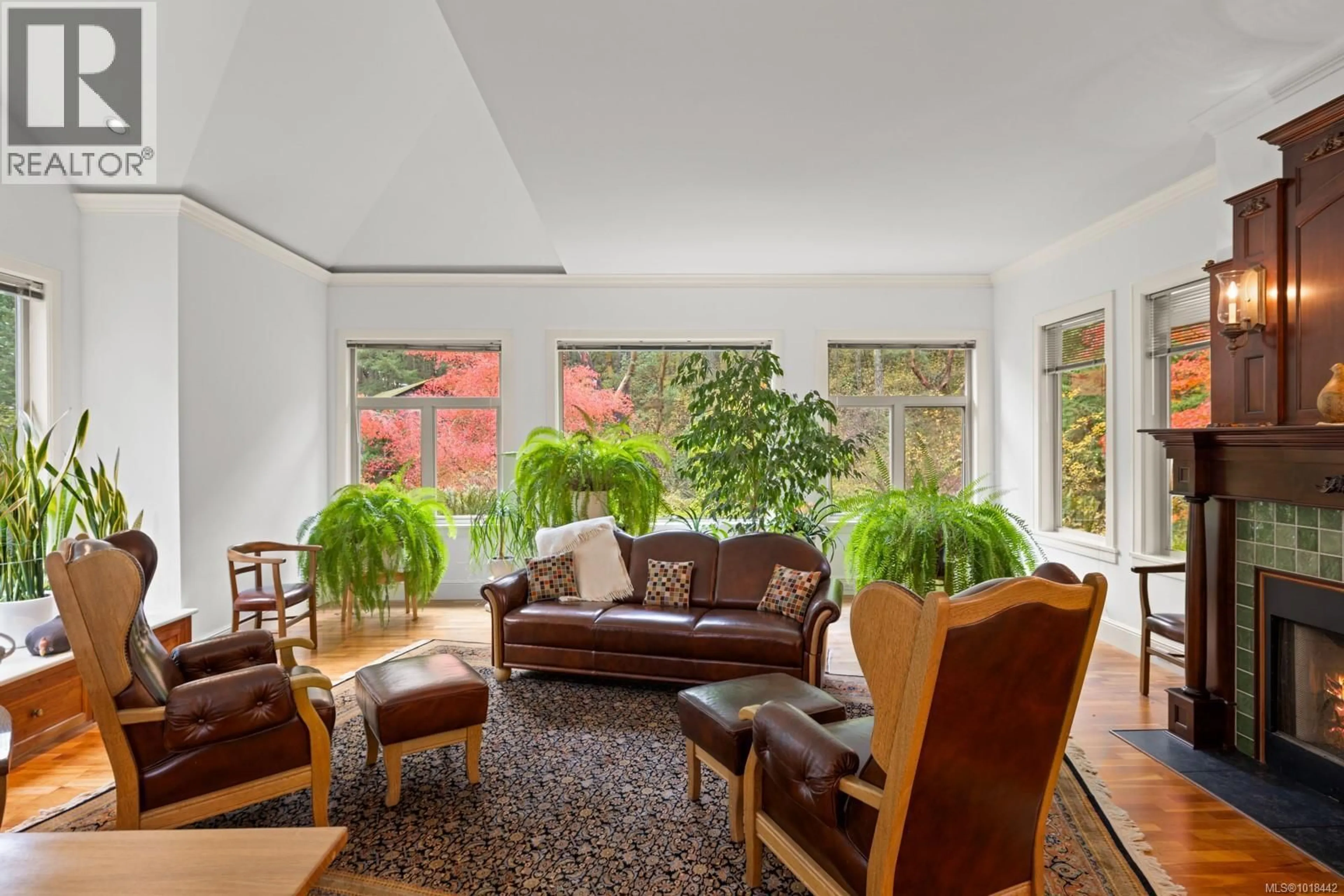 Living room with furniture, unknown for 729 CALEB PIKE ROAD, Highlands British Columbia V9B6G5