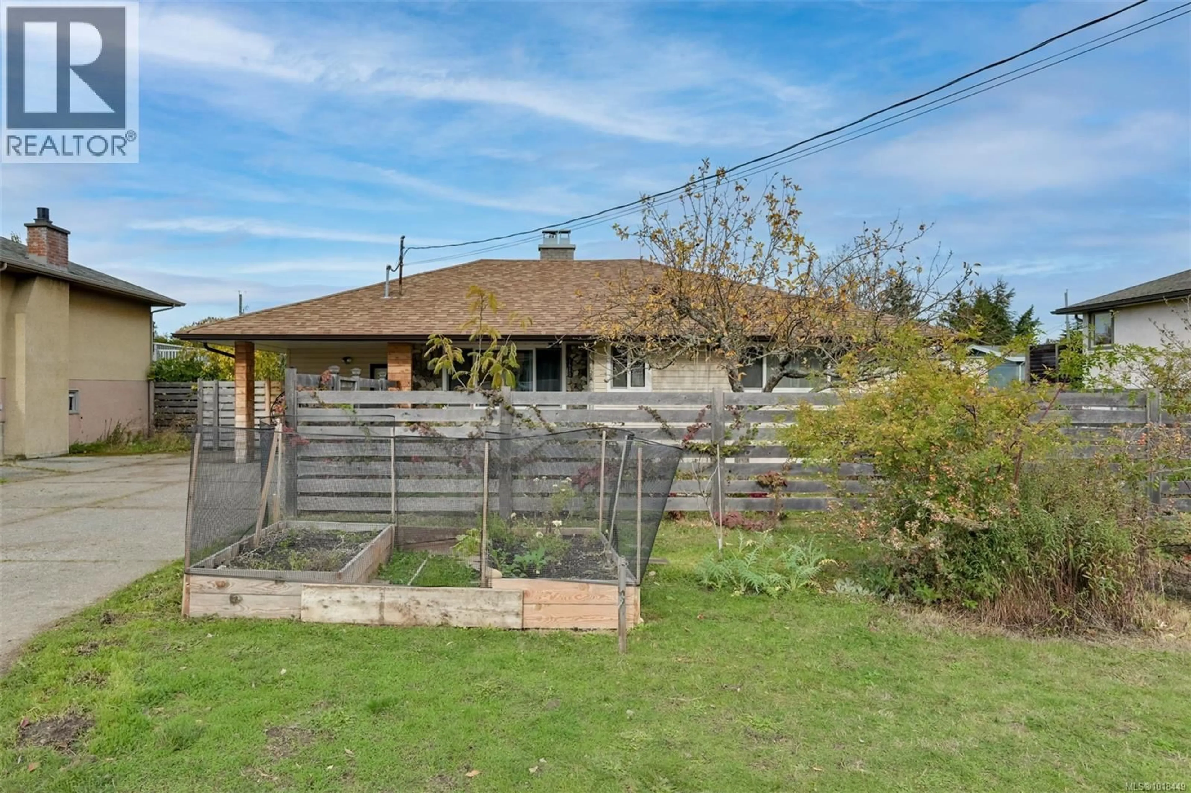 A pic from outside/outdoor area/front of a property/back of a property/a pic from drone, street for 1680 SHERIDAN AVENUE, Saanich British Columbia V8P3B3