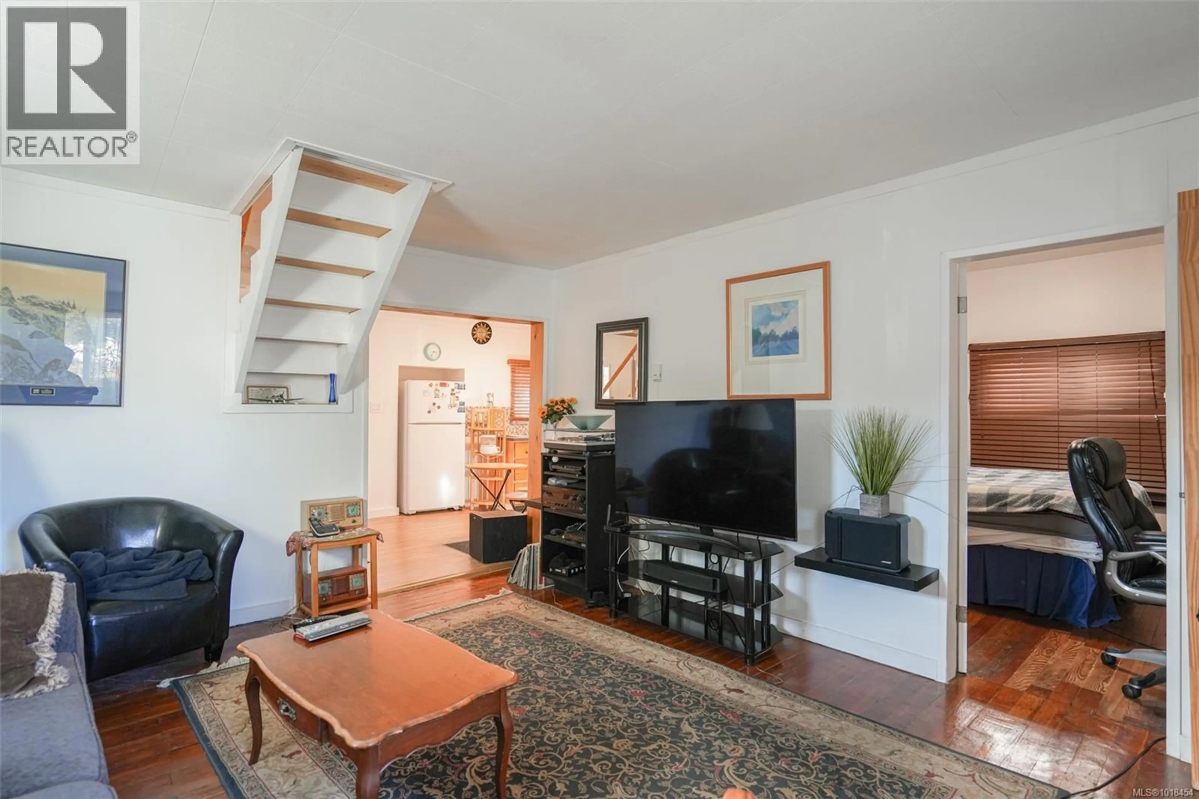 Living room with furniture, unknown for 3538 11TH AVENUE, Port Alberni British Columbia V9Y4Y7